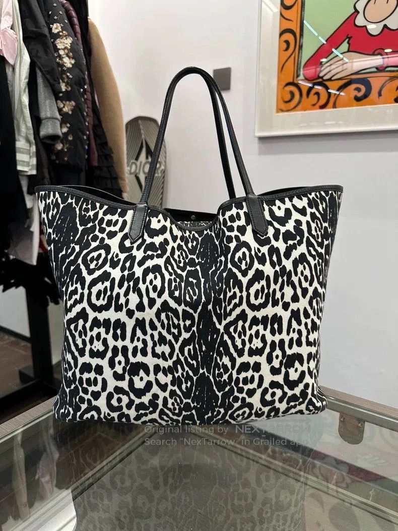 Givenchy Givenchy Black White Leopard Print Tote Bag. Size ONE SIZE - 2 Thumbnail