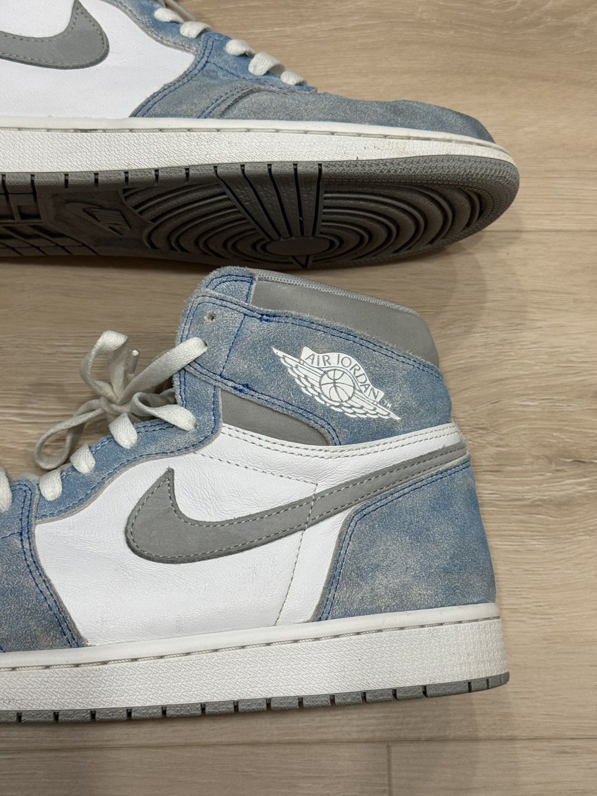 Jordan Brand Air Jordan 1 “Hyper Royal” Size US 12 / EU 45 - 6 Thumbnail