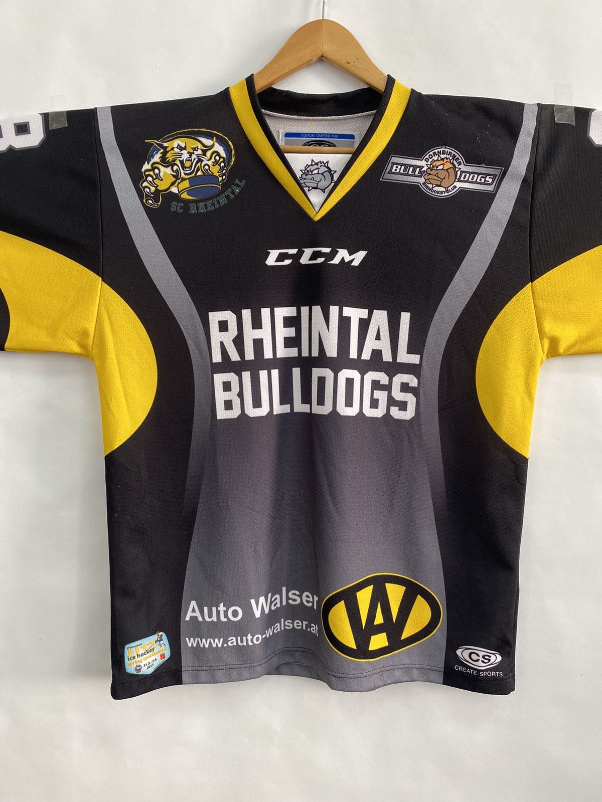 Ccm Vintage 90s CCM NHL Hockey Jersey Rheintal Bulldogs rare Size US M / EU 48-50 / 2 - 3 Thumbnail