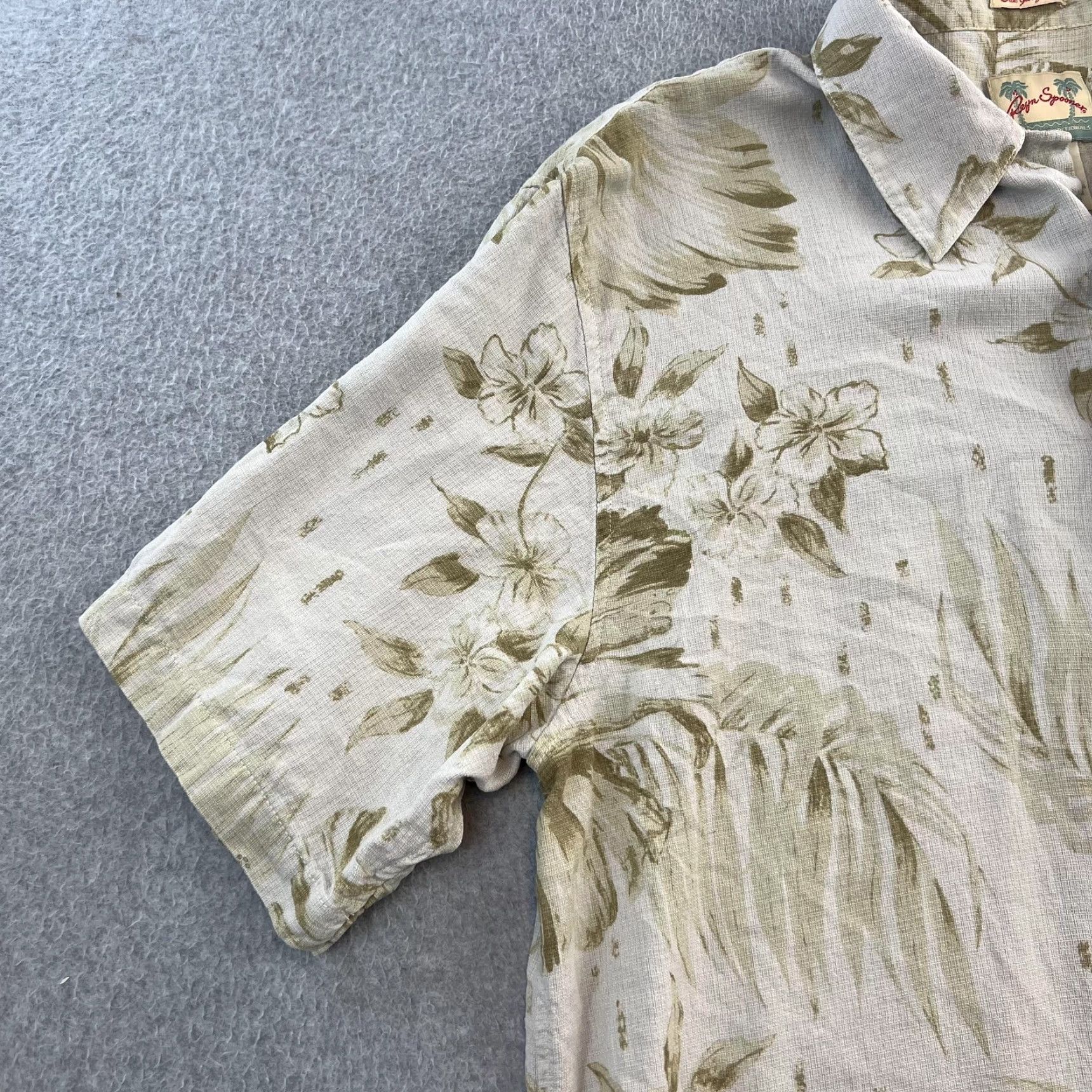 Reyn Spooner VINTAGE Reyn Spooner Shirt Mens L Tan Silk Hawaiian Floral Button-Up Camp Aloha Size US L / EU 52-54 / 3 - 7 Thumbnail