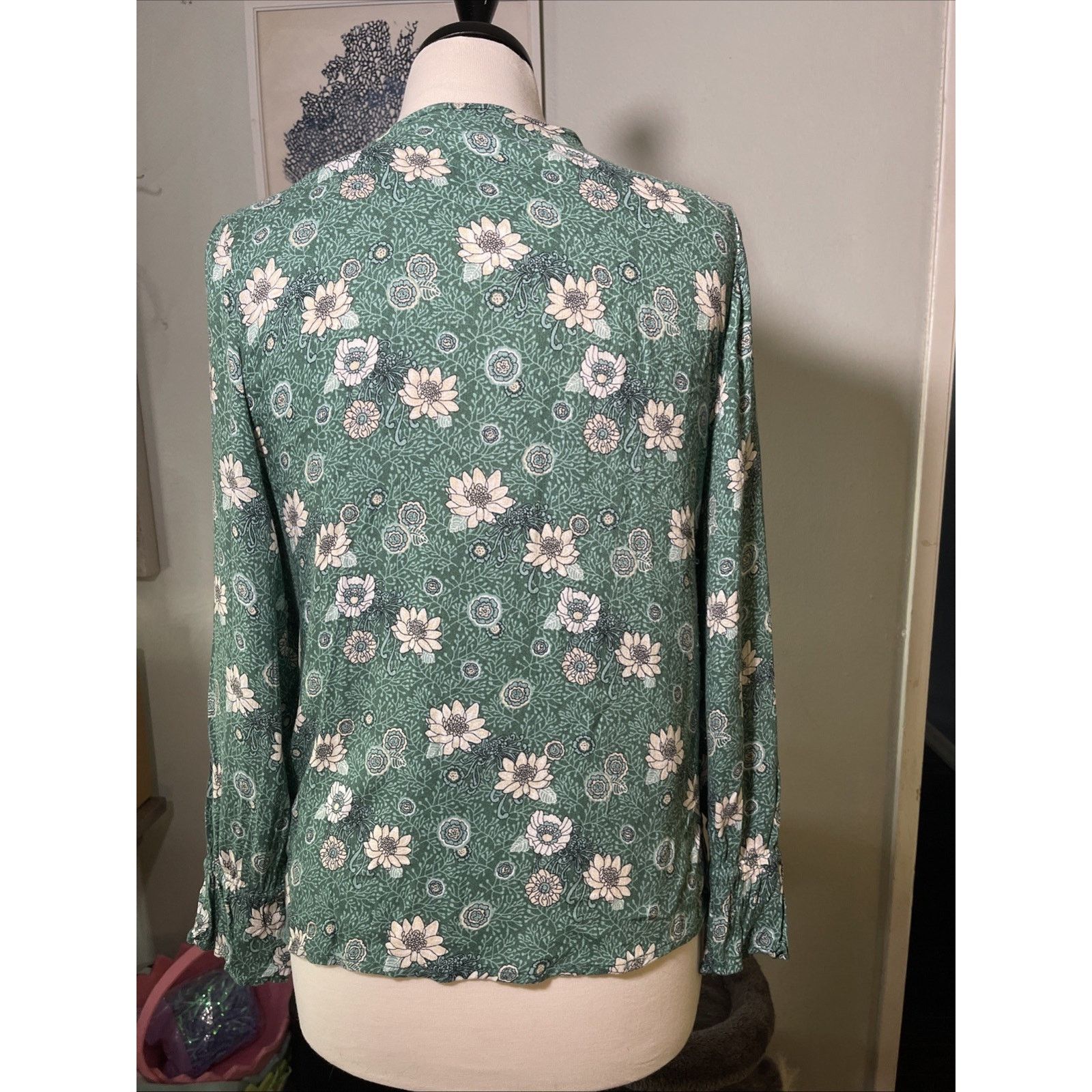 Lucky Brand Lucky Brand Women's Floral -Neck Top S/P Size S / US 4 / IT 40 - 5 Thumbnail