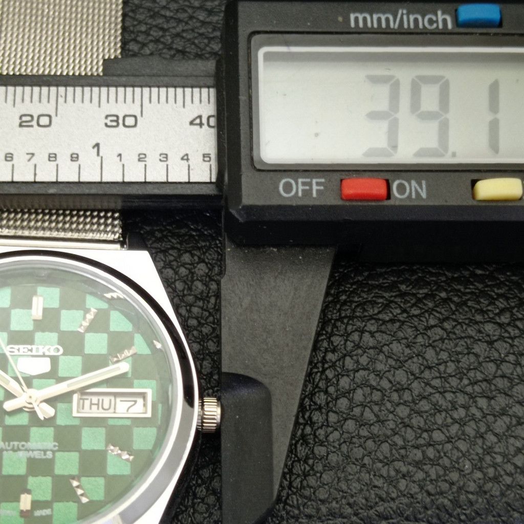 Seiko REFURBISHED VINTAGE SEIKO 5 AUTO JAPAN MENS WATCH a440202 Size 40 - 6 Thumbnail