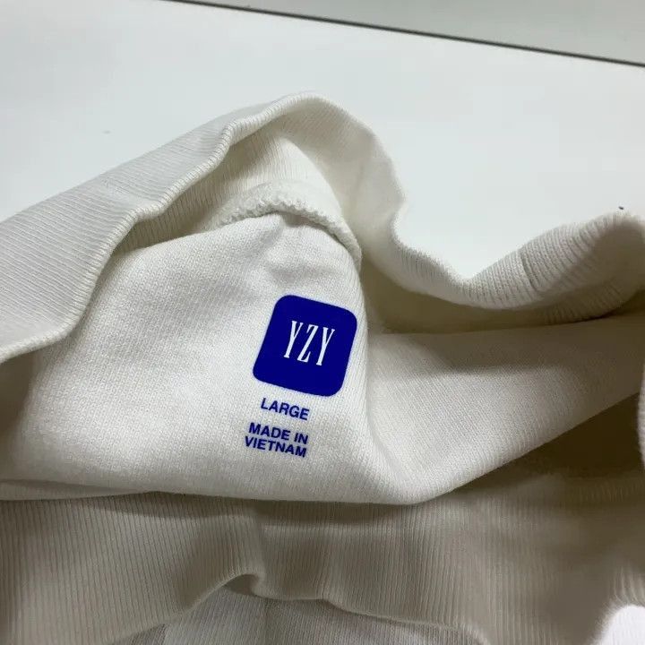 Balenciaga Balenciaga YEEZY x Gap x Balenciaga Short Sleeve TShirt -2 Size US L / EU 52-54 / 3 - 4 Thumbnail