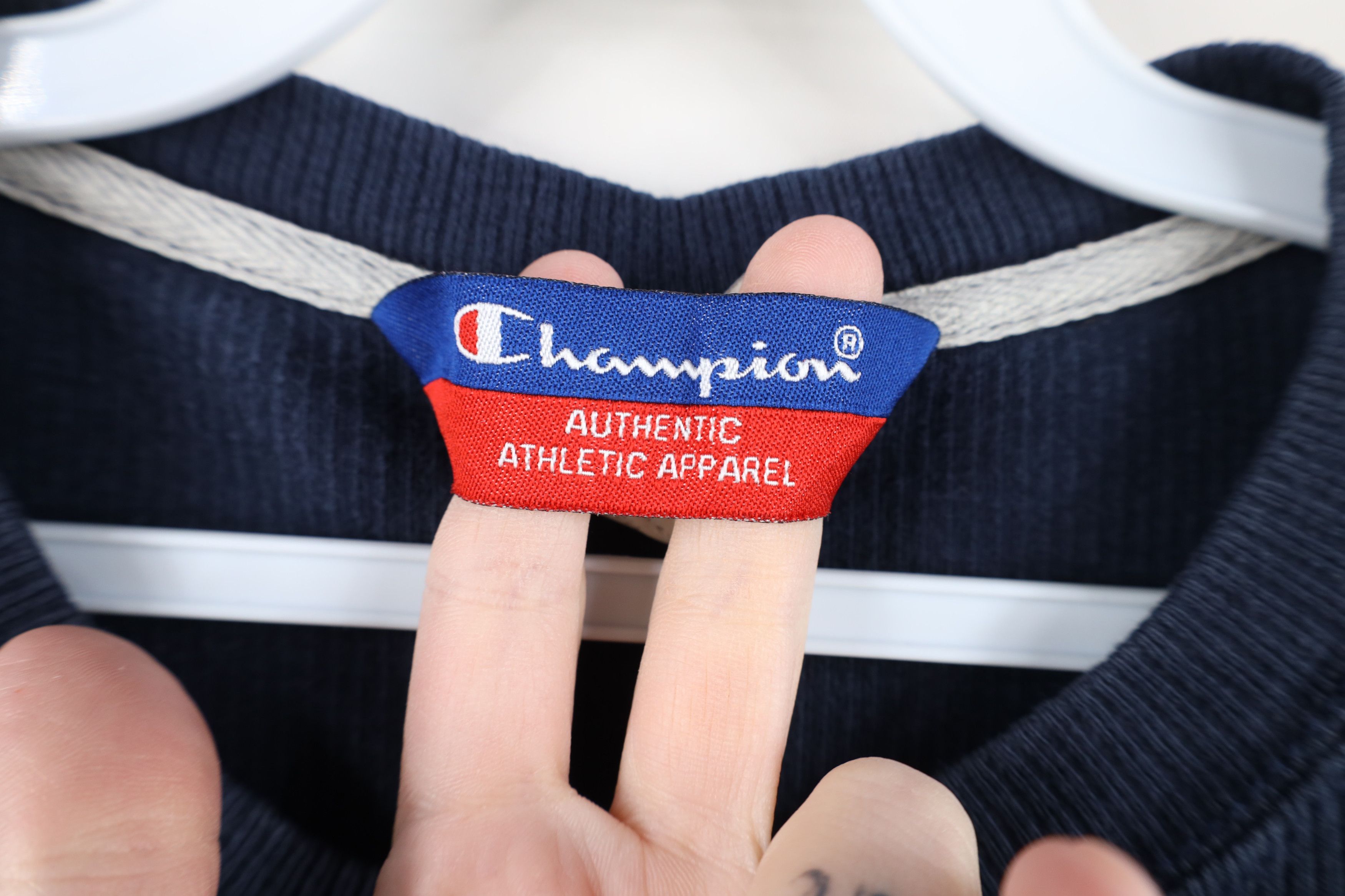 Champion Vintage 90s Champion Spell Out Ribbed Knit T-Shirt Blue Size US L / EU 52-54 / 3 - 7 Thumbnail