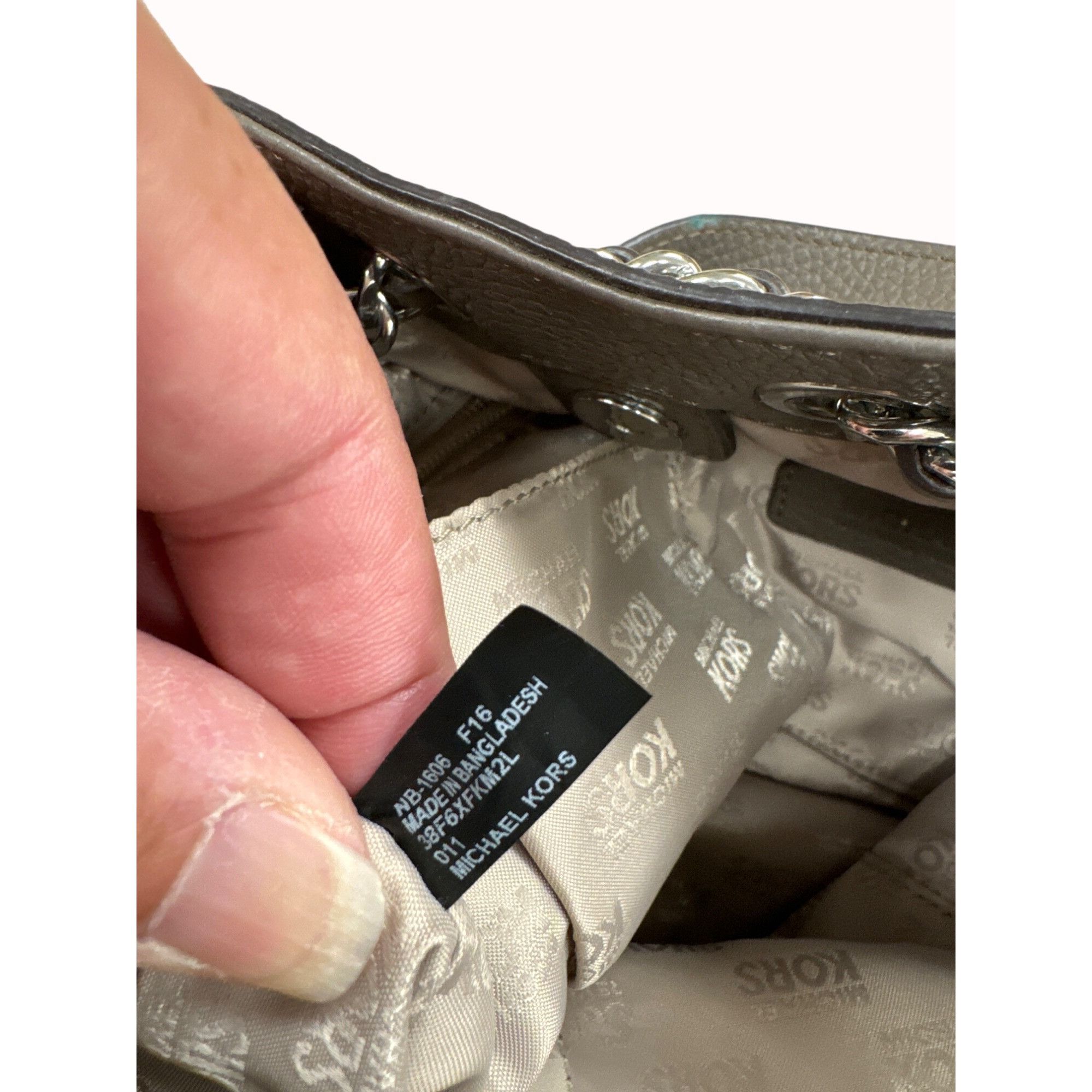 Michael Kors Michael Kors Authentic women’s leather chain link gray purse Size ONE SIZE - 13 Thumbnail
