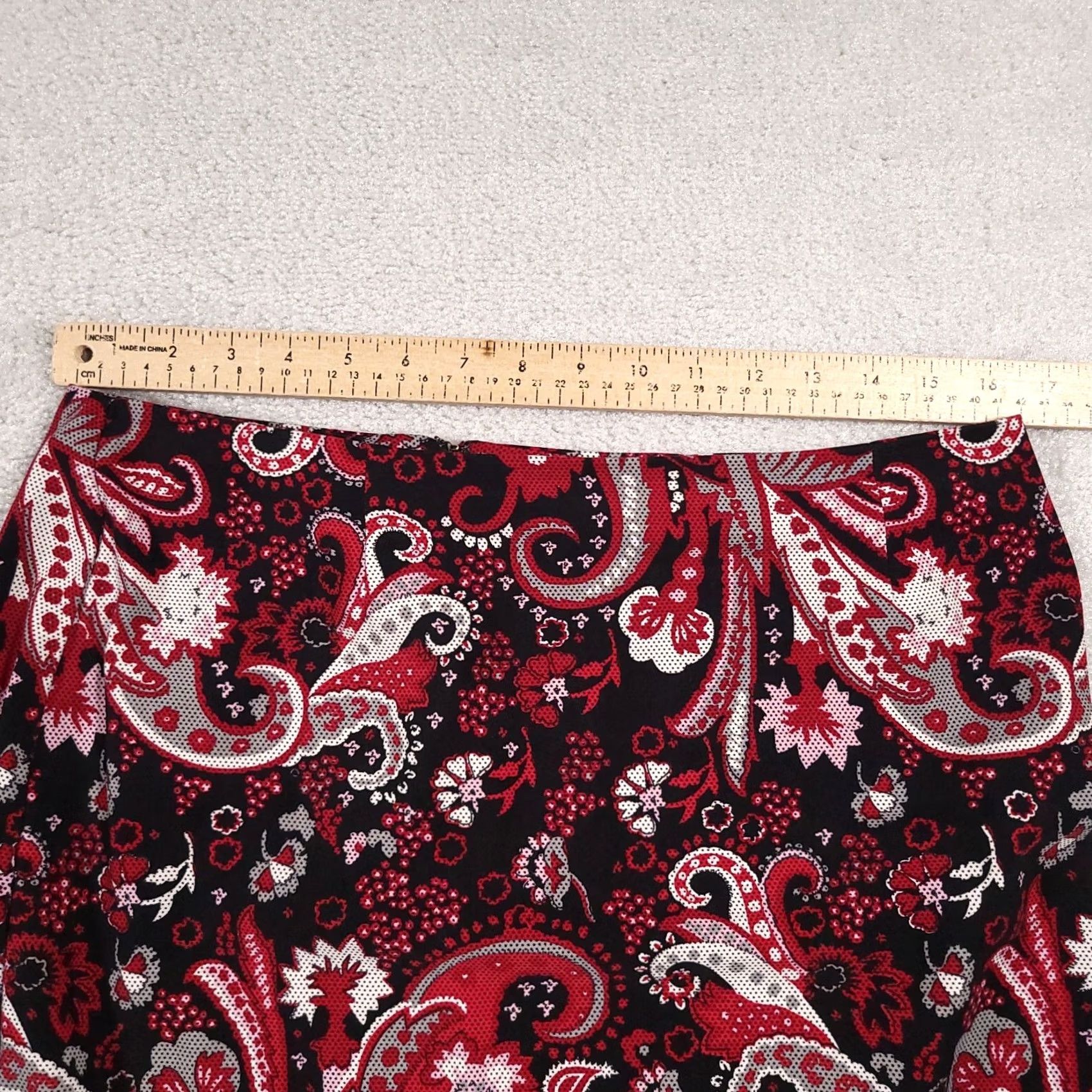 Vintage Christopher & Banks Midi Skirt Women's 10 Red Paisley A-Line Zip Stretch Skirt Size 32" / US 10 / IT 46 - 4 Thumbnail