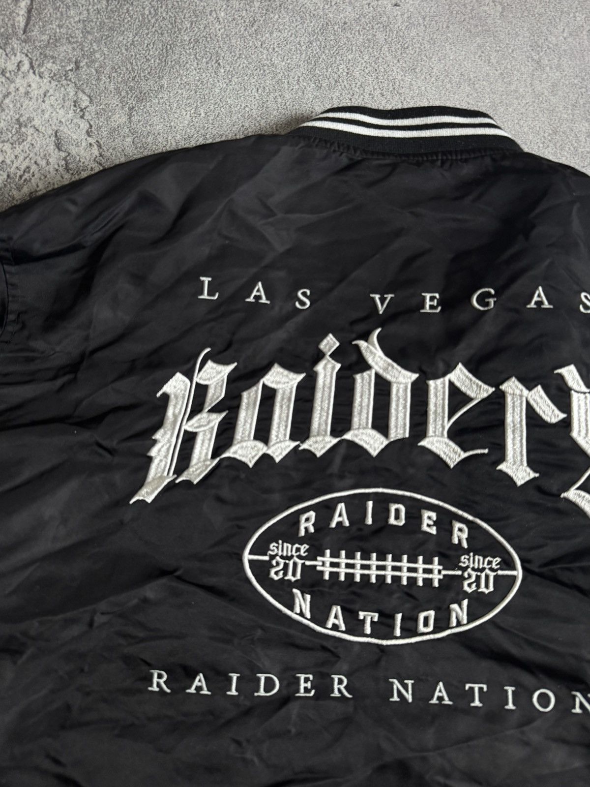 NFL Raiders NFL Las Vegas raider nation bomber jacket button up Size US L / EU 52-54 / 3 - 22 Thumbnail