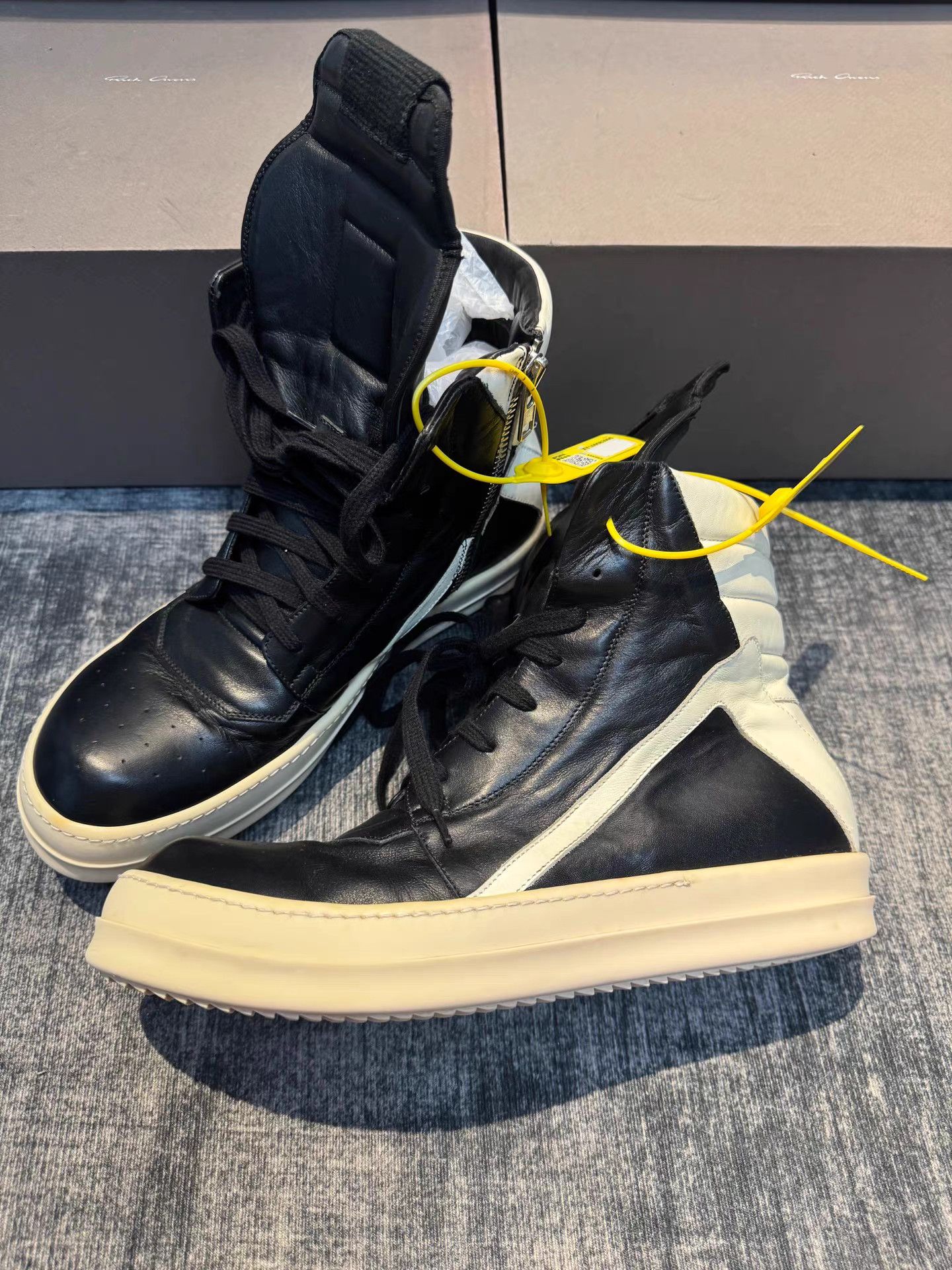 Rick Owens Rick Owens Mainline Triangle Sneakers Size US 10.5 / EU 43-44 - 1 Thumbnail
