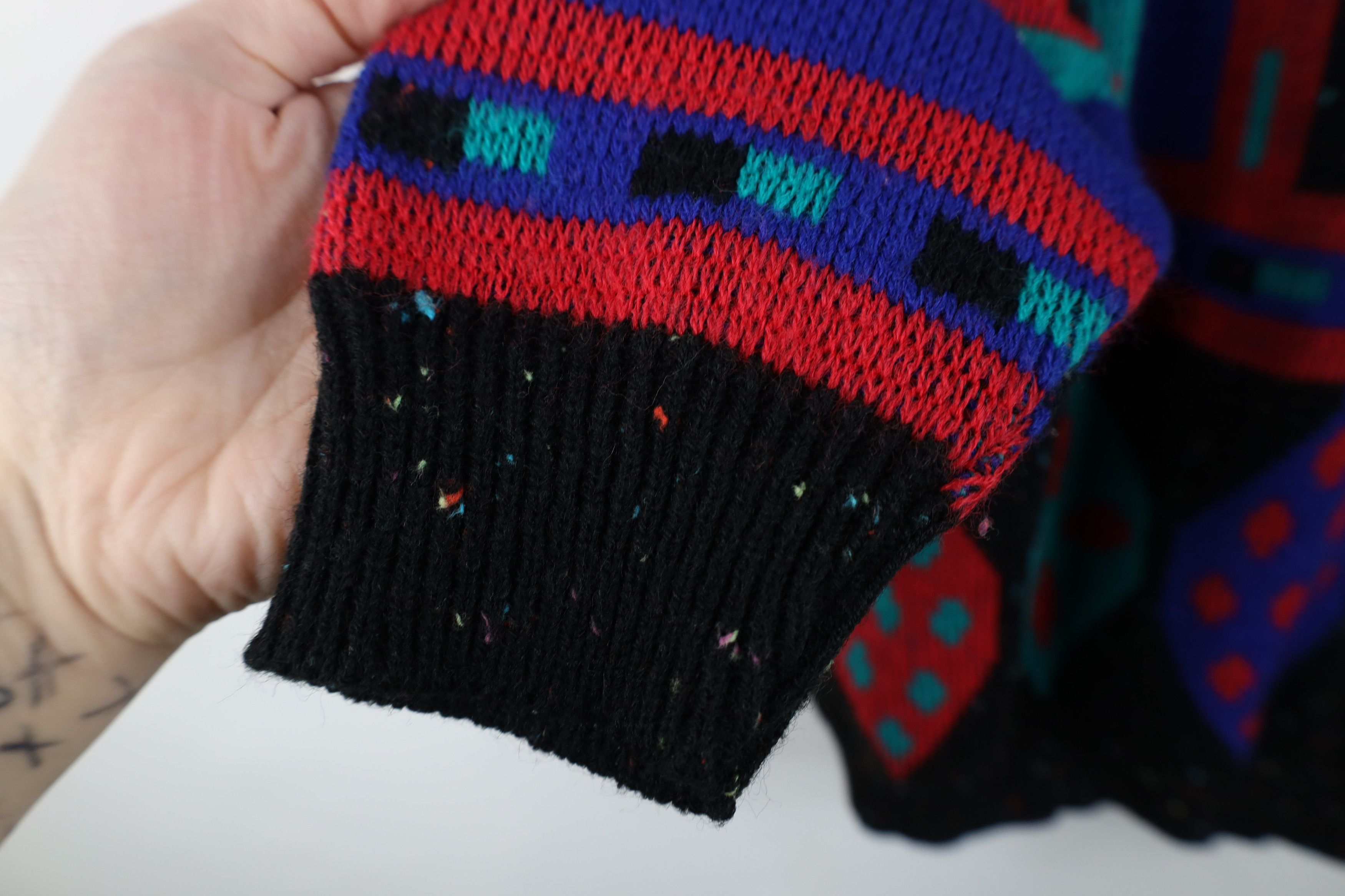 Vintage Vintage 80s Streetwear Geometric Striped Knit Sweater USA Size ONE SIZE - 7 Thumbnail
