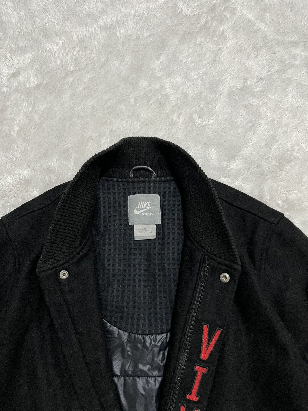 Nike Nike Sportswear LeBron James Viva T Rex Varsity Rare Jacket Size US L / EU 52-54 / 3 - 4 Thumbnail