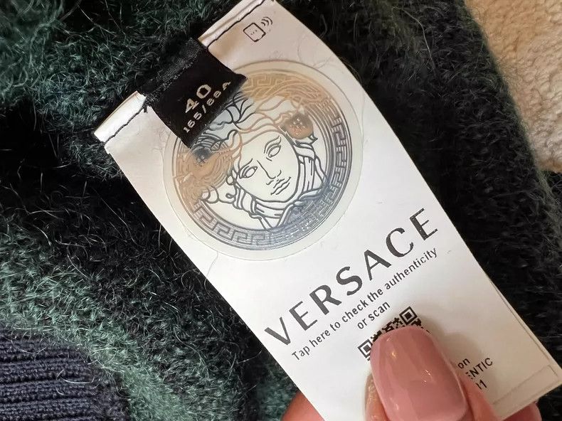 Versace Versace Women's wool rose logo sweater Size L / US 10 / IT 46 - 4 Thumbnail
