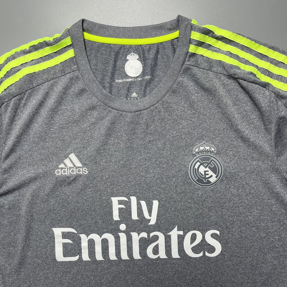 Adidas REAL MADRID ADIDAS 2015/2016 FOOTBALL AWAY JERSEY #7 RONALDO Size US XL / EU 56 / 4 - 4 Thumbnail
