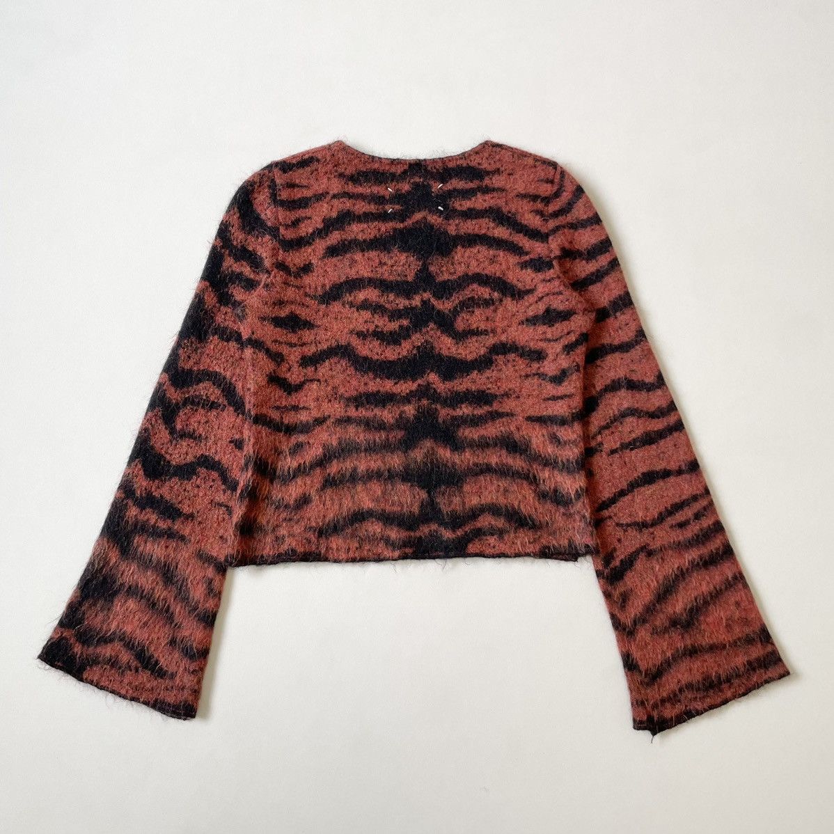 Maison Margiela A/W 05 ‘Tiger Stripe’ Mohair Sweater Size S / US 4 / IT 40 - 11 Thumbnail