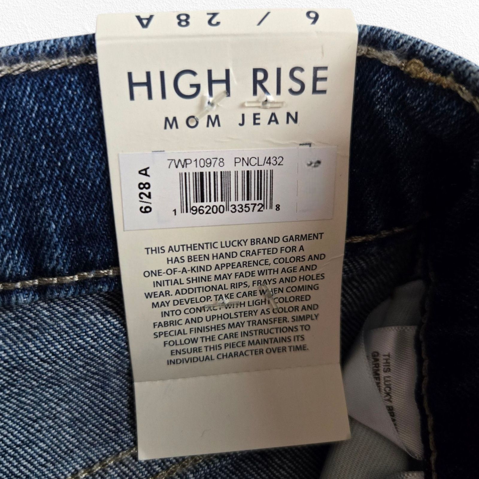 Lucky Brand Lucky Brand High Waisted Distressed Drew Mom Jeans Size 28 Size 28" / US 6 / IT 42 - 6 Thumbnail