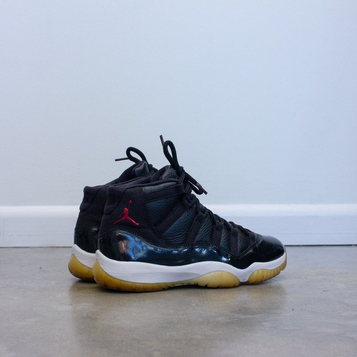 Jordan Brand Air Jordan 11 Retro 2015 '72-10' - 378037 002 Size US 8 / EU 41 - 4 Thumbnail