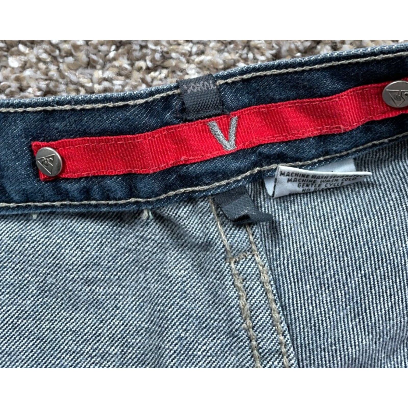 Vintage VINTAGE Men's Baggy Fit Jean Shorts 38 x 13 Blue Denim Embroidered Hip Hop Retro 2000s Size US 38 / EU 54 - 3 Thumbnail