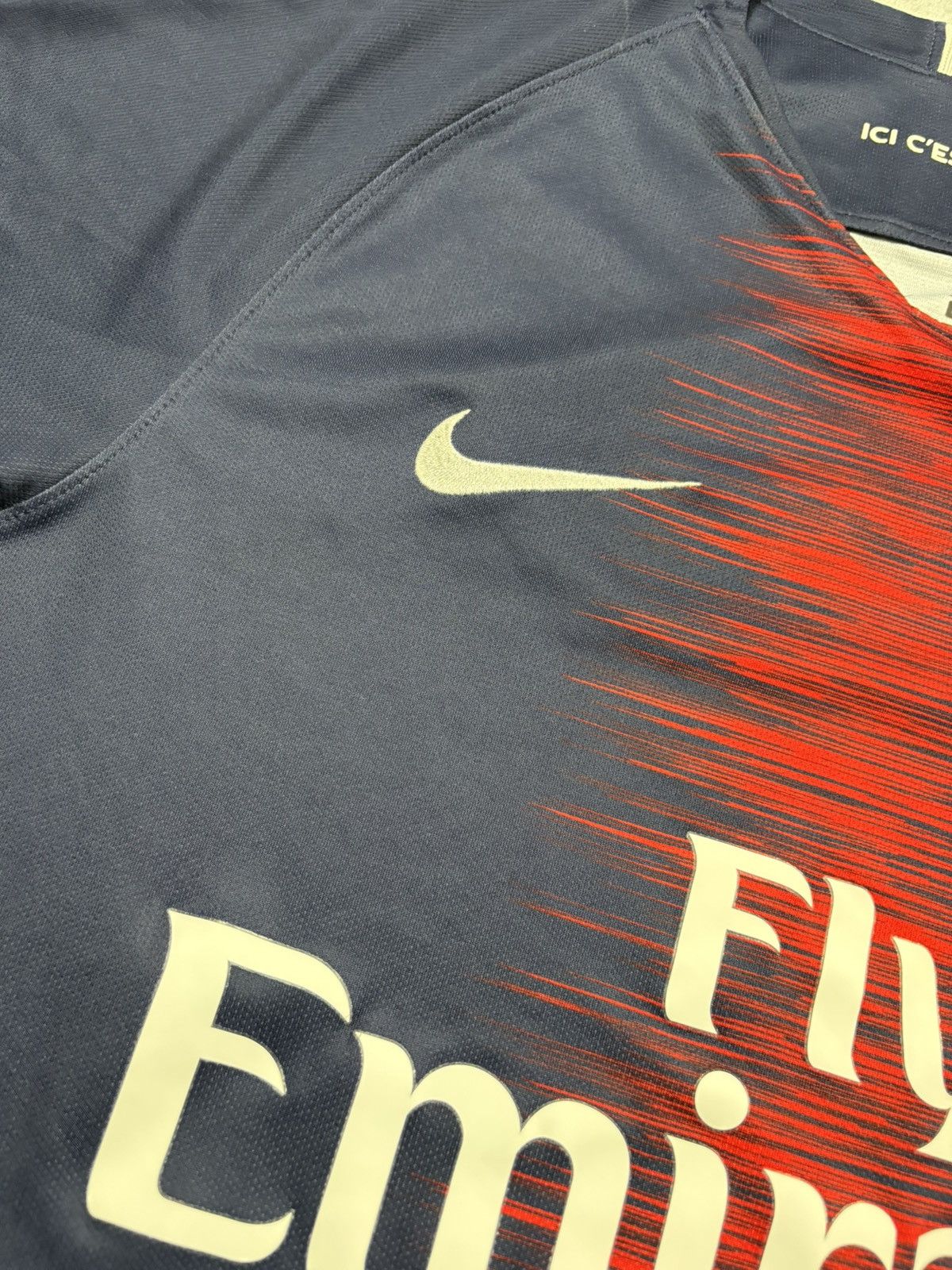 Nike Nike PSG Paris Saint-Germain 2018/19 Home Kit Soccer Jersey Size US M / EU 48-50 / 2 - 9 Thumbnail