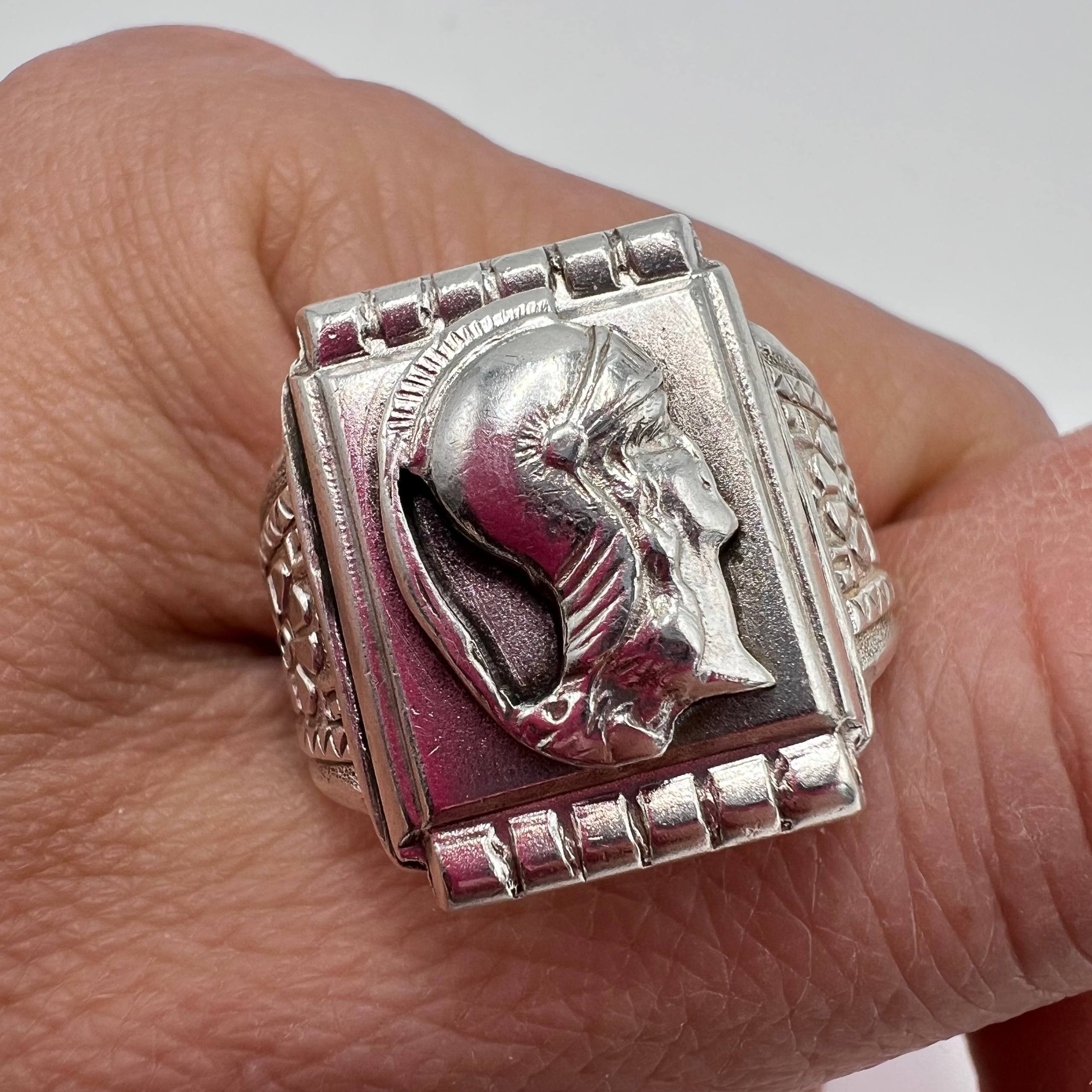 Vintage 1970s Heavy Vintage Soviet 875 Silver Knight Ring 8.5 Size ONE SIZE - 6 Thumbnail