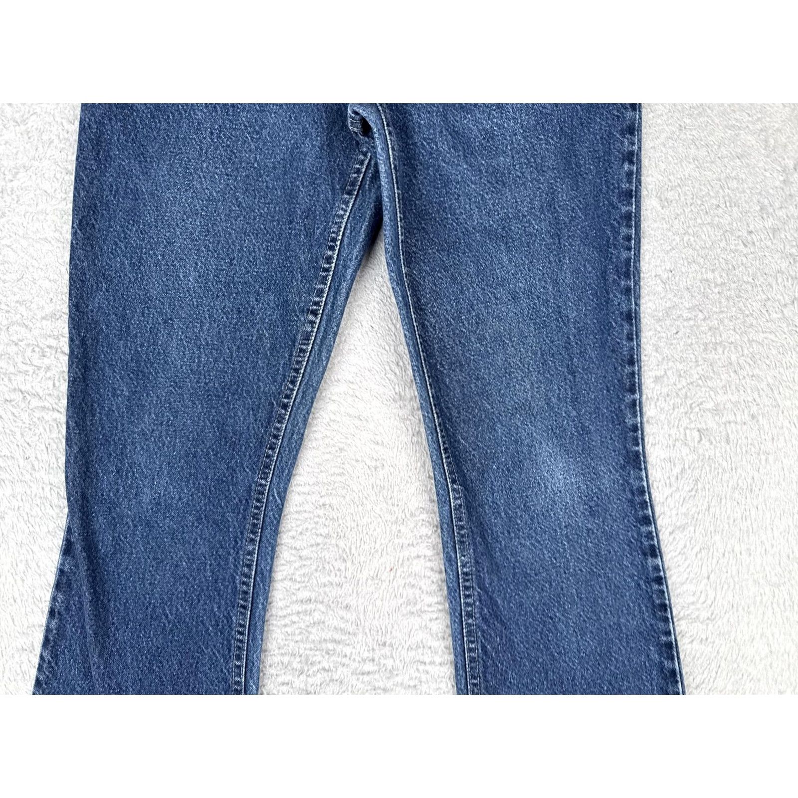 Jones New York Jones Jeans Womens Jeans Bootcut 6 Blue Medium Wash 29 Inseam 26 Waist Denim 100% Cotton Mid Rise Three-Pocket Zipper Button Distressed? No Size 28" / US 6 / IT 42 - 3 Thumbnail