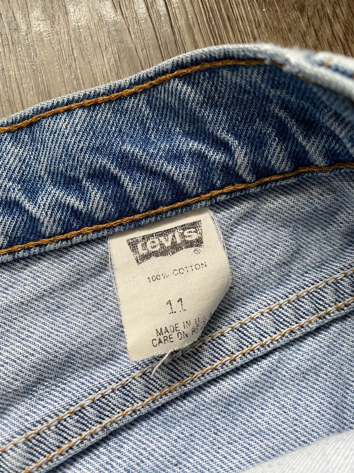 Levi's Vintage 90s Levis Made in USA Blue Light Wash Denim Jeans Size US 28 / EU 44 - 6 Thumbnail