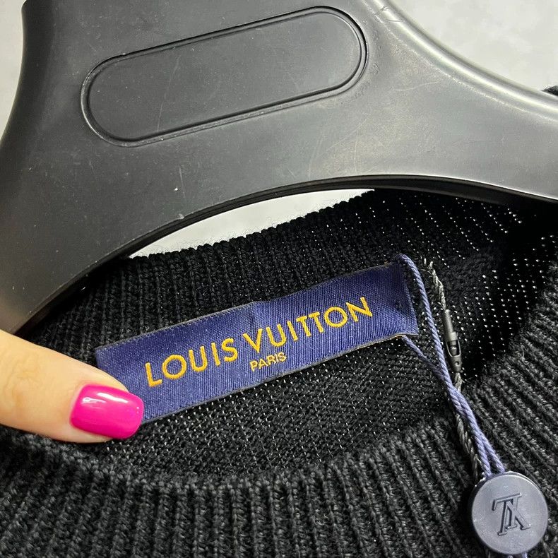Louis Vuitton Louis Vuitton Black clock pattern intarsia pullover long s Size US L / EU 52-54 / 3 - 3 Thumbnail