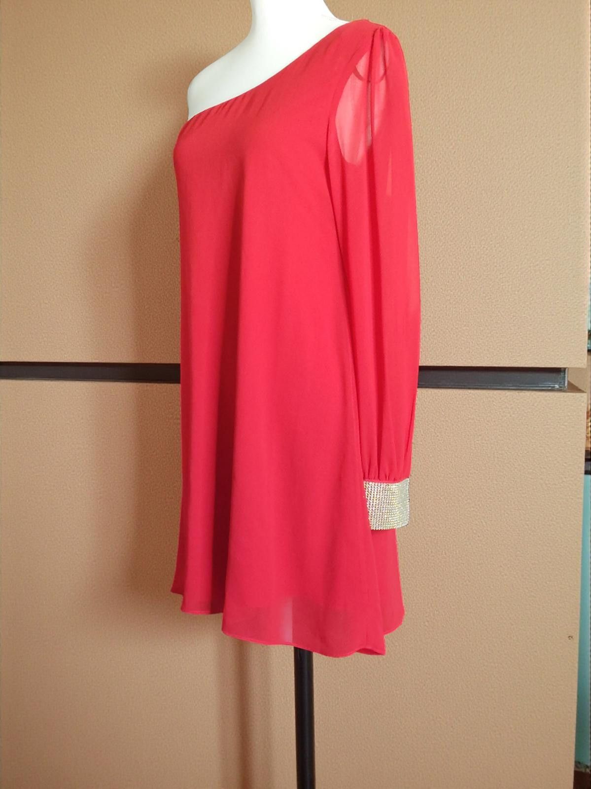 Other City Triangles Red One-Shoulder Blouse with Embellished Cuff Size M / US 6-8 / IT 42-44 - 4 Thumbnail