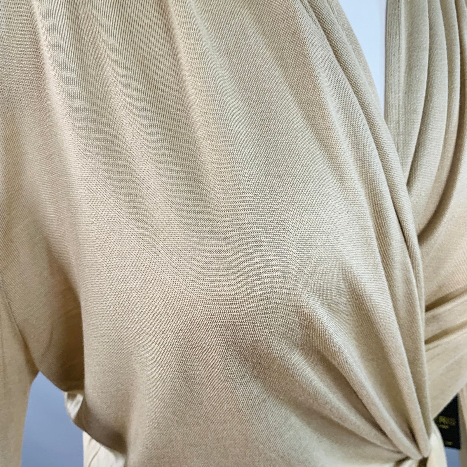 Max Mara MAX MARA Size S Beige Rayon Silk Wrap Cardigan Size S / US 4 / IT 40 - 4 Thumbnail