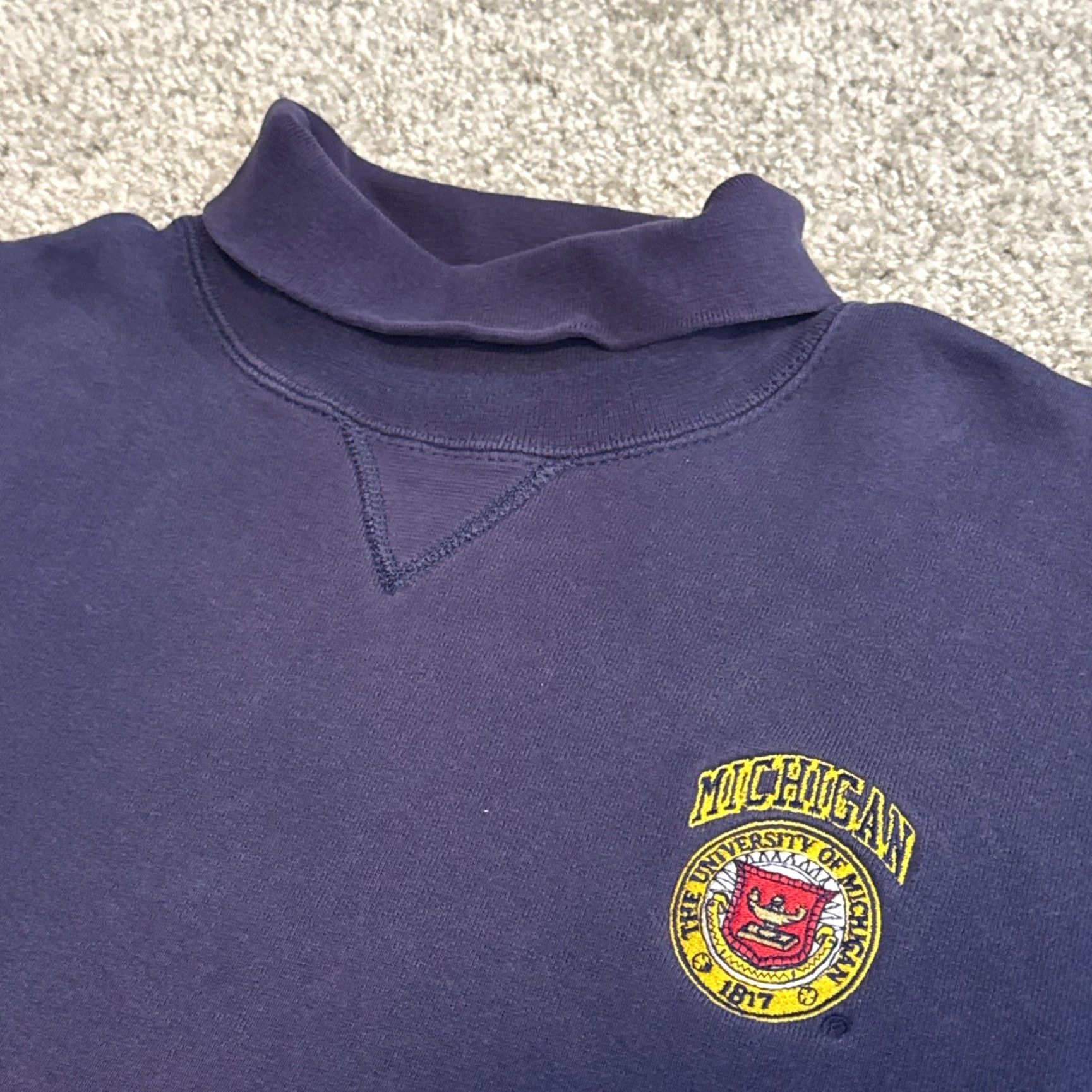 Russell Athletic VINTAGE 90s Russell Athletic Michigan Wolverines Turtleneck Sweatshirt L Mens Blue Shirt Size US L / EU 52-54 / 3 - 3 Thumbnail
