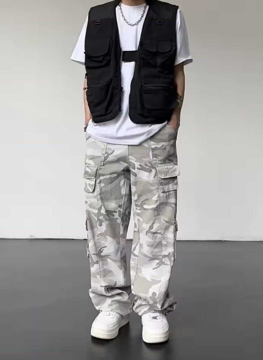 Japanese Brand Camouflage Cargo Pants Multi-pocket Size US 30 / EU 46 - 3 Thumbnail