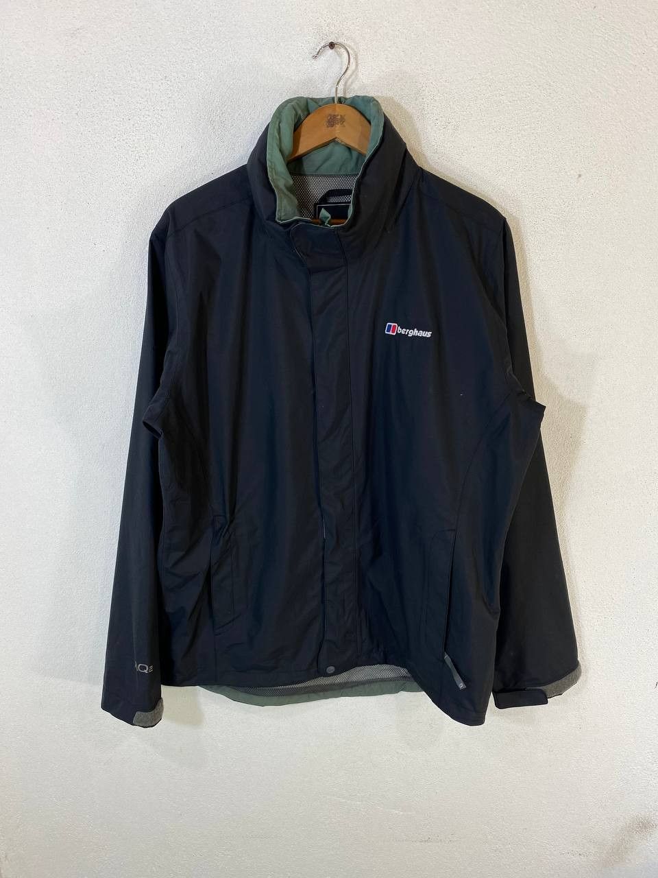 Berghaus berghaus aq2 aquafoil goretex jacket nice design Size US M / EU 48-50 / 2 - 1 Thumbnail