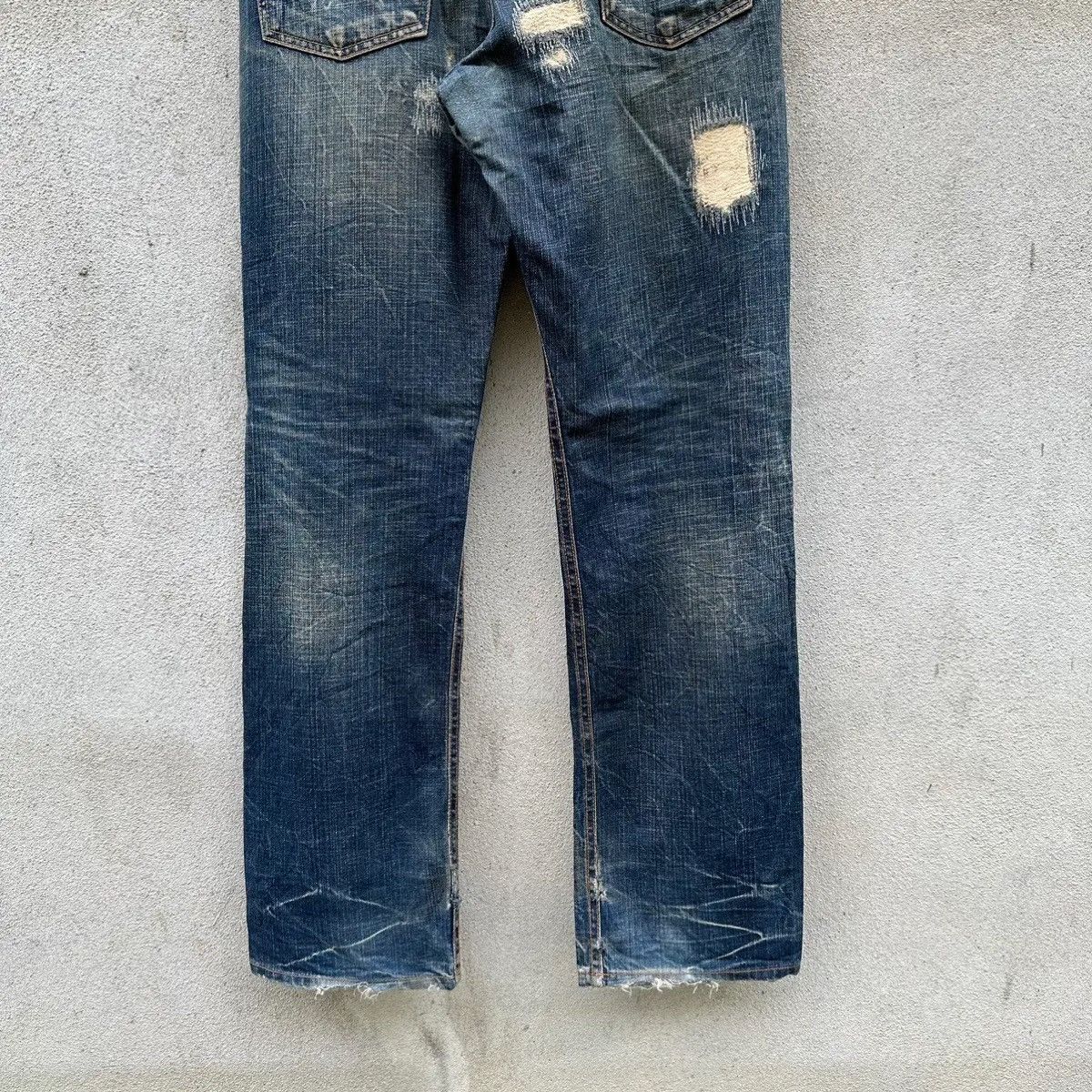 Japanese Brand JAPANESE TAKEO KIKUCHI JEANS RARE NICE FADING DENIM PANTS Size US 32 / EU 48 - 16 Thumbnail