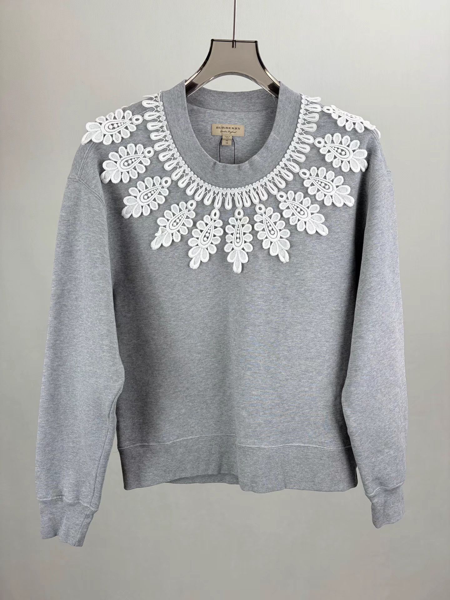Burberry BURBERRY Grey Lace Trim Long Sleeve Sweatshirt Size XS / US 0-2 / IT 36-38 - 1 Thumbnail