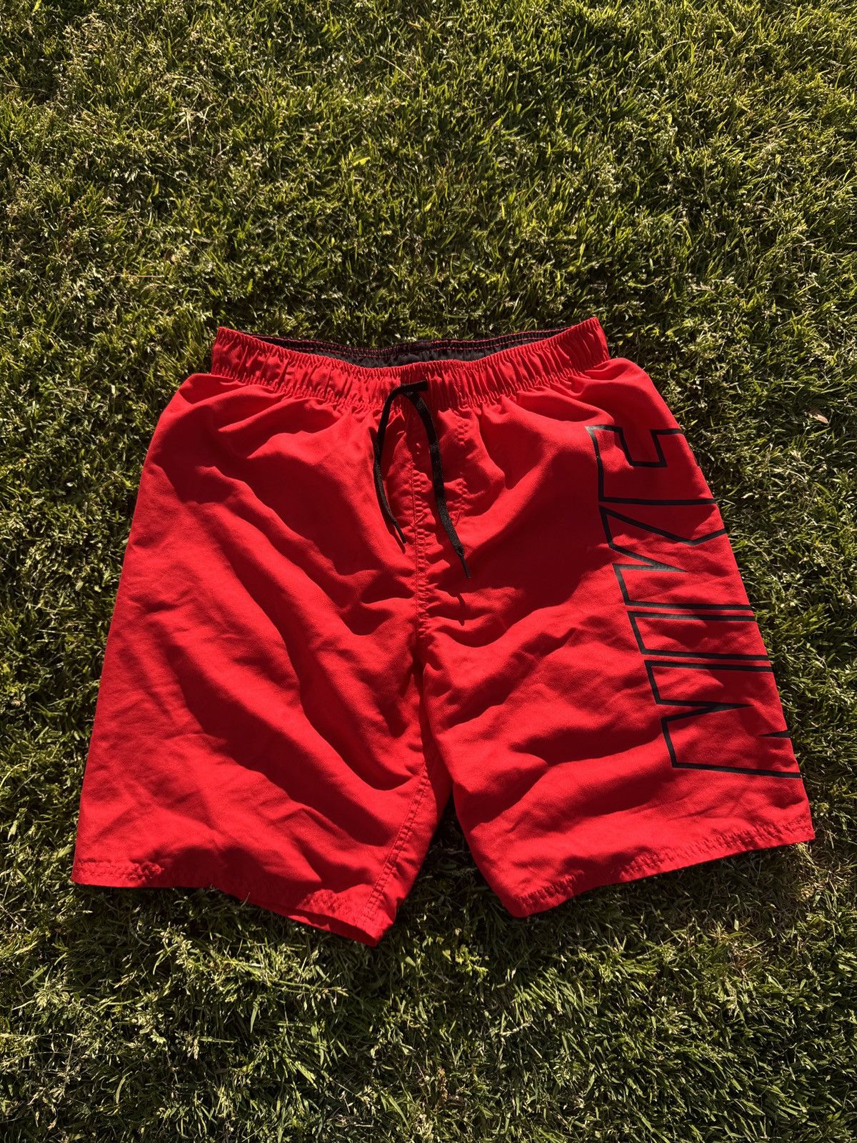 Nike Nike men’s Red Swim Shorts Size US 33 - 5 Thumbnail