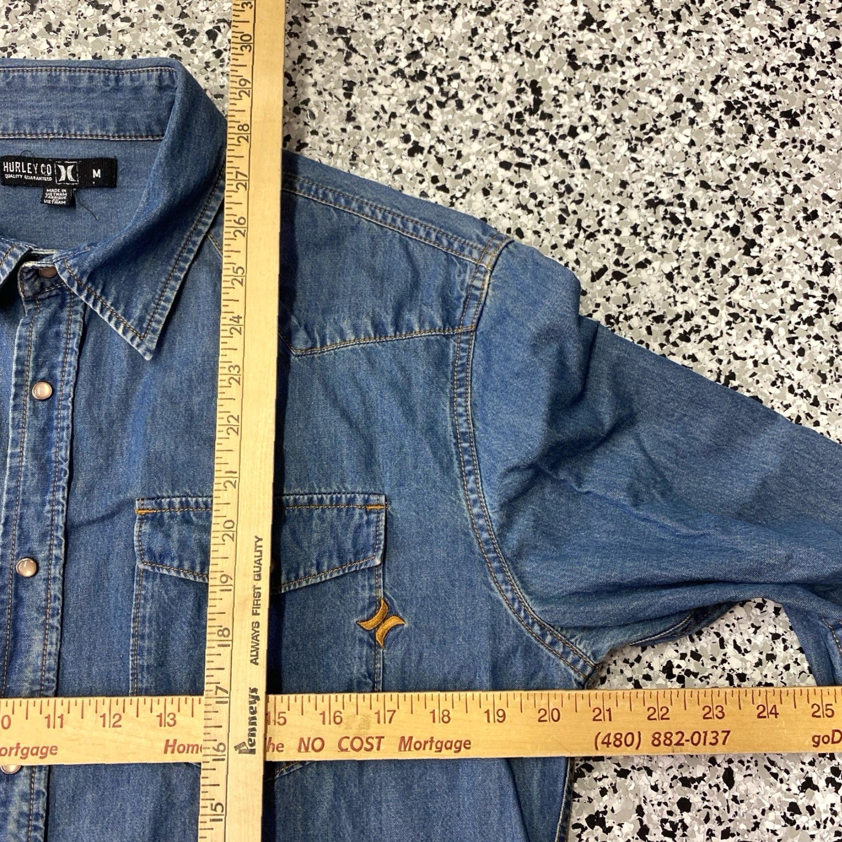 Hurley Hurley Mens Denim Jean Pearl Snap Shirt Medium Blue Long Sleeve Western Casual Workwear Size US M / EU 48-50 / 2 - 3 Thumbnail