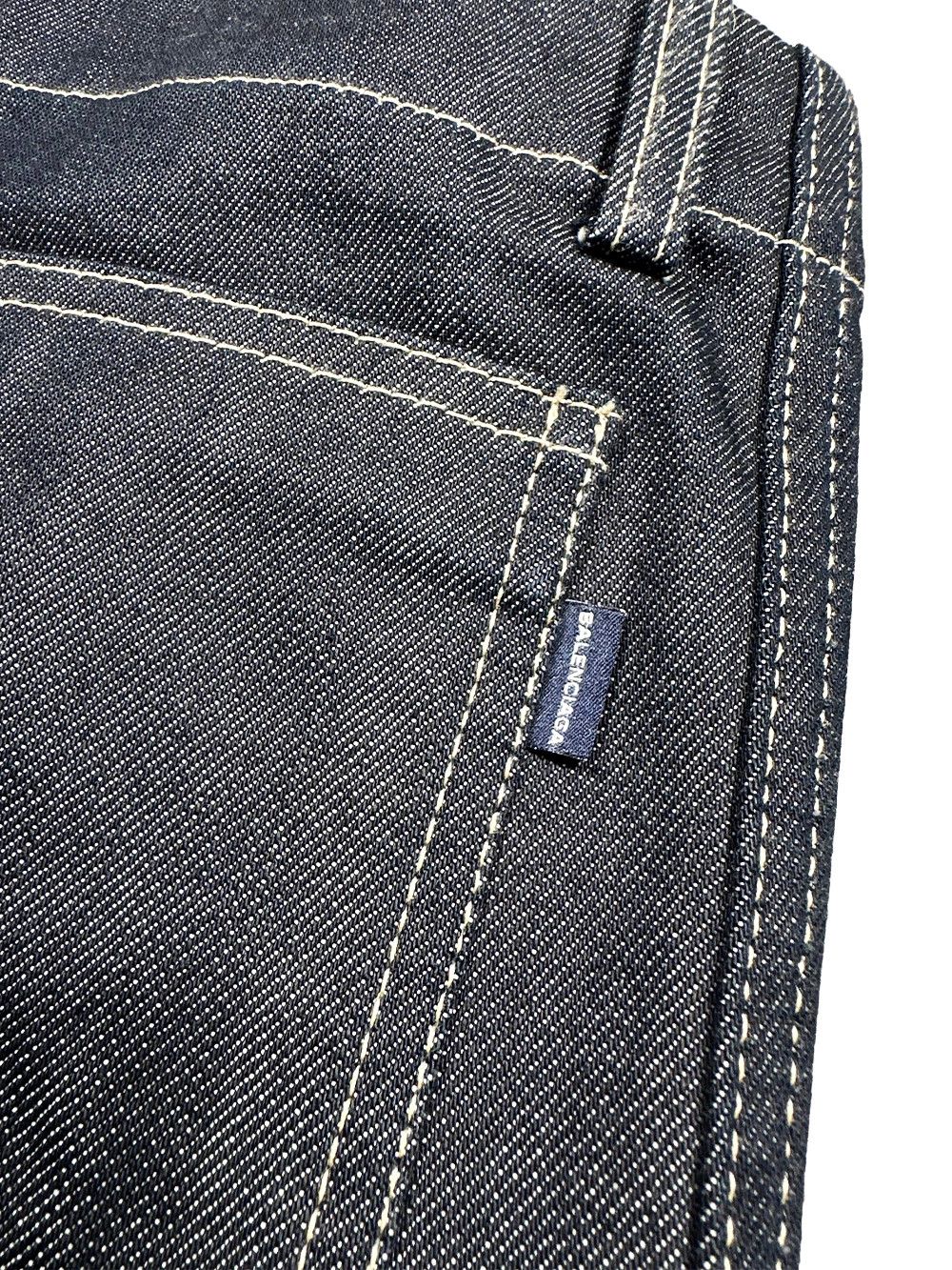 Balenciaga Balenciaga Flared Denim Trousers Size 26" / US 2 / IT 38 - 4 Thumbnail