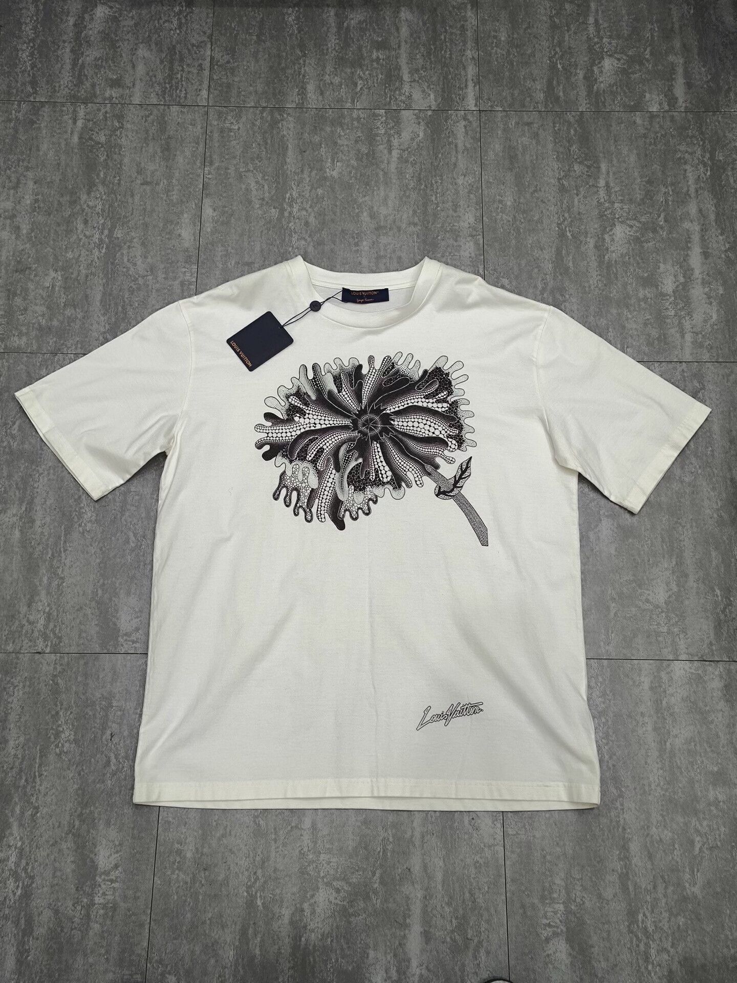 Louis Vuitton Louis Vuitton White T-Shirt s Men Size US S / EU 44-46 / 1 - 1 Thumbnail