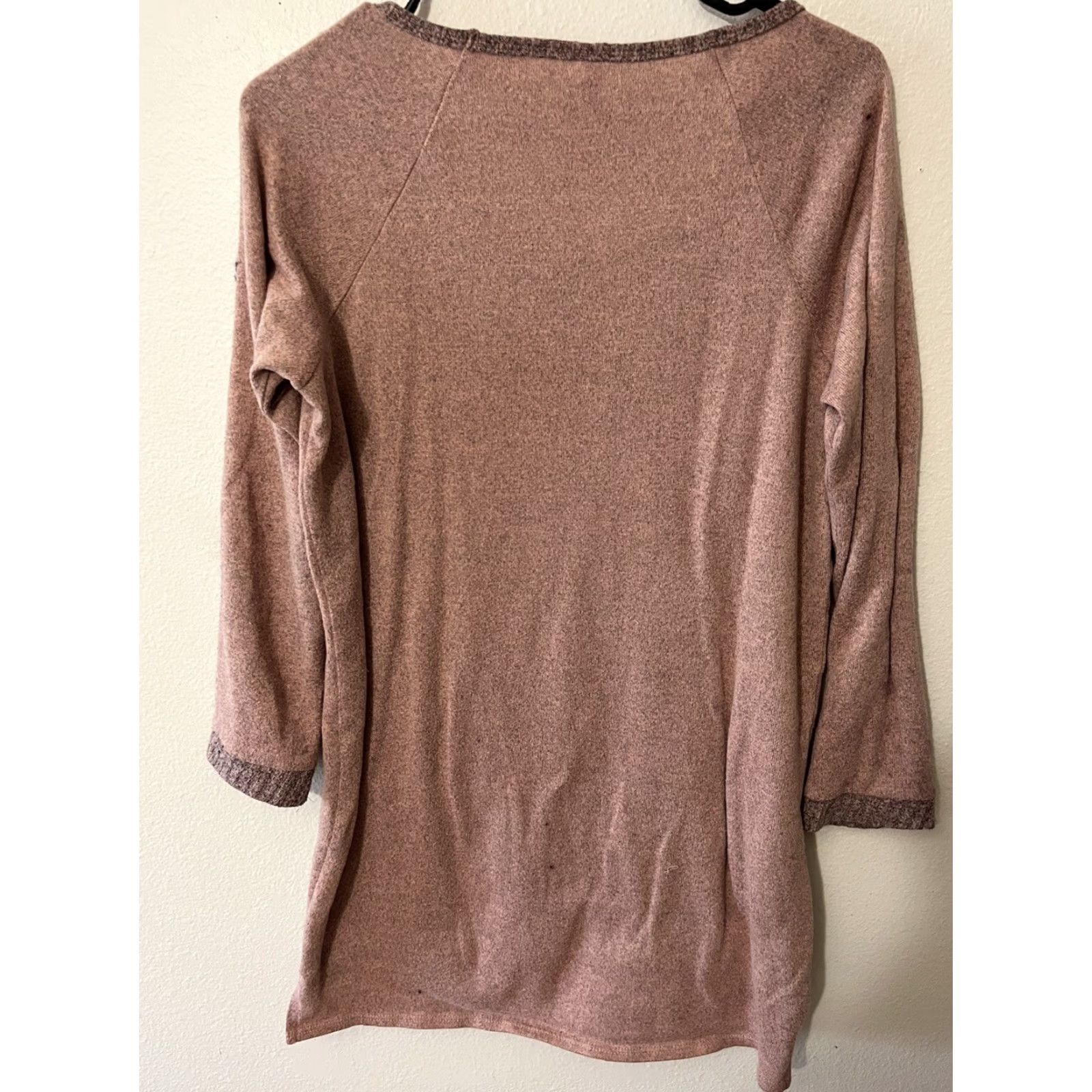 Vince Camuto Vince Camuto Crew Long Top Blouse 3/4 Sleeve Pink Center Pocket Bling M Women Tunic Vintage No 70s Theme Size M / US 6-8 / IT 42-44 - 4 Thumbnail
