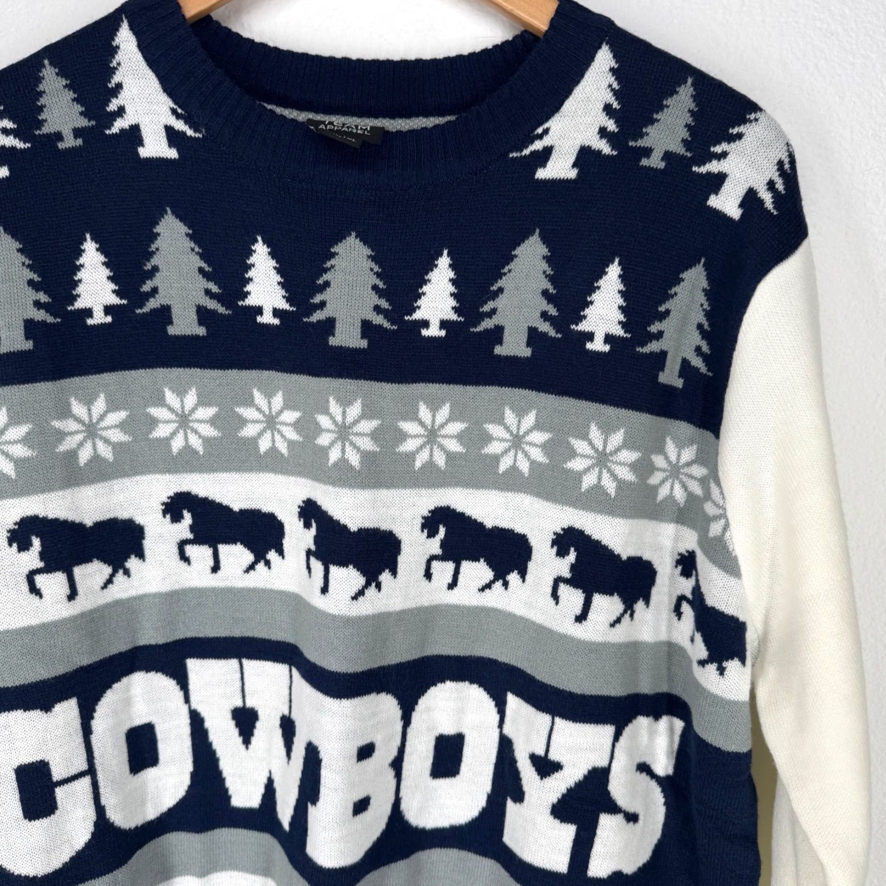 NFL NFL Team Apparel Dallas Cowboys Mens XL Football Fair Isle Holiday Sweater Shirt Size US XL / EU 56 / 4 - 5 Thumbnail