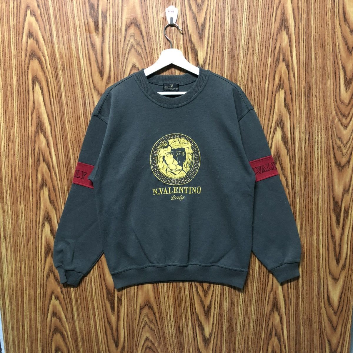 Vintage Vintage Nicola Valentino Italy Sweatshirt Size US L / EU 52-54 / 3 - 1 Thumbnail