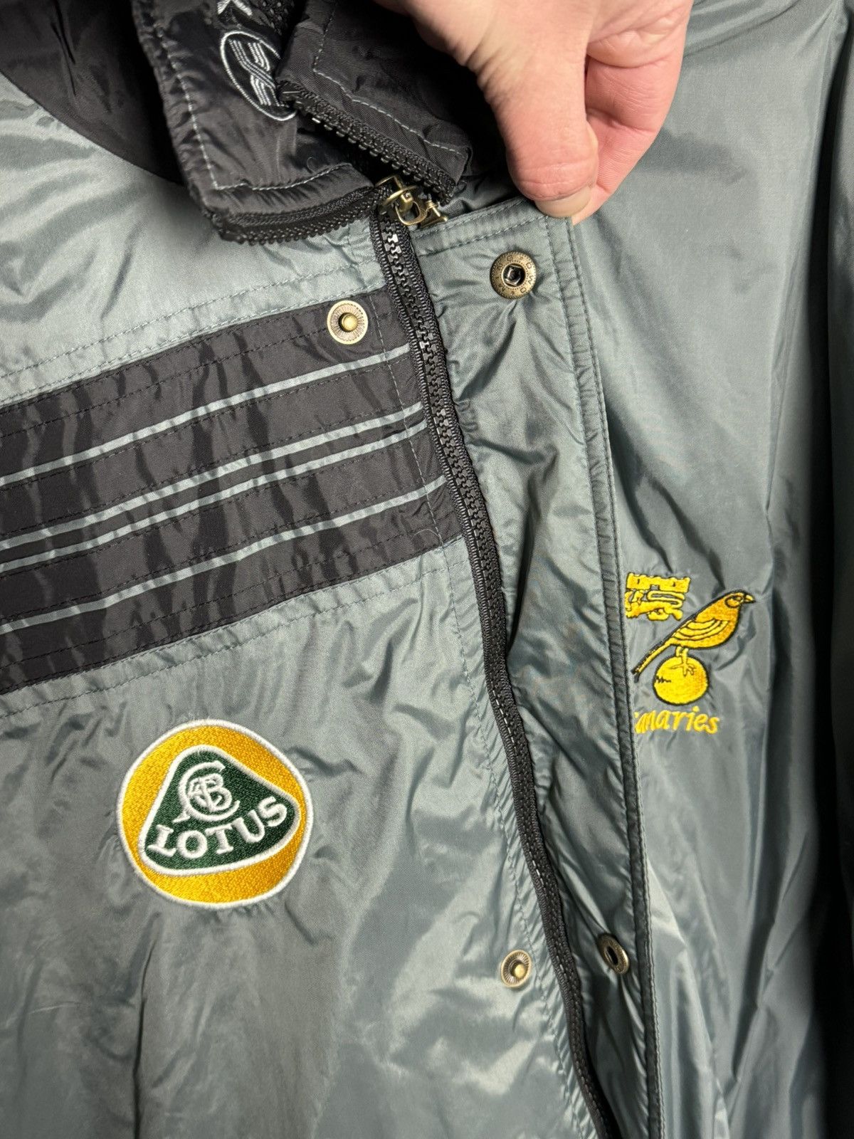 Other Norwich City Training Football Jacket Size US L / EU 52-54 / 3 - 5 Thumbnail