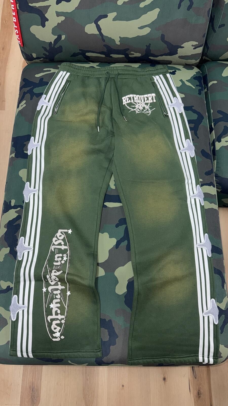 RETROVERT RetroVert Green Studded Destruction Pants Size US 36 / EU 52 - 1 Thumbnail