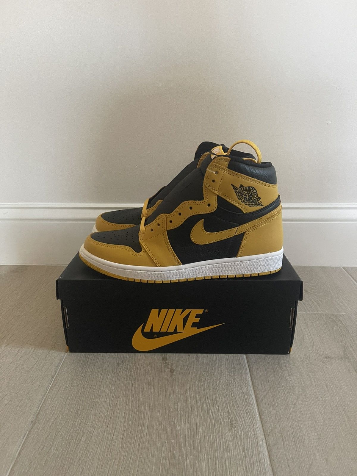 Nike Nike Air Jordan 1 Retro High OG Pollen Black Size 9 (New) Size US 9 / EU 42 - 2 Thumbnail