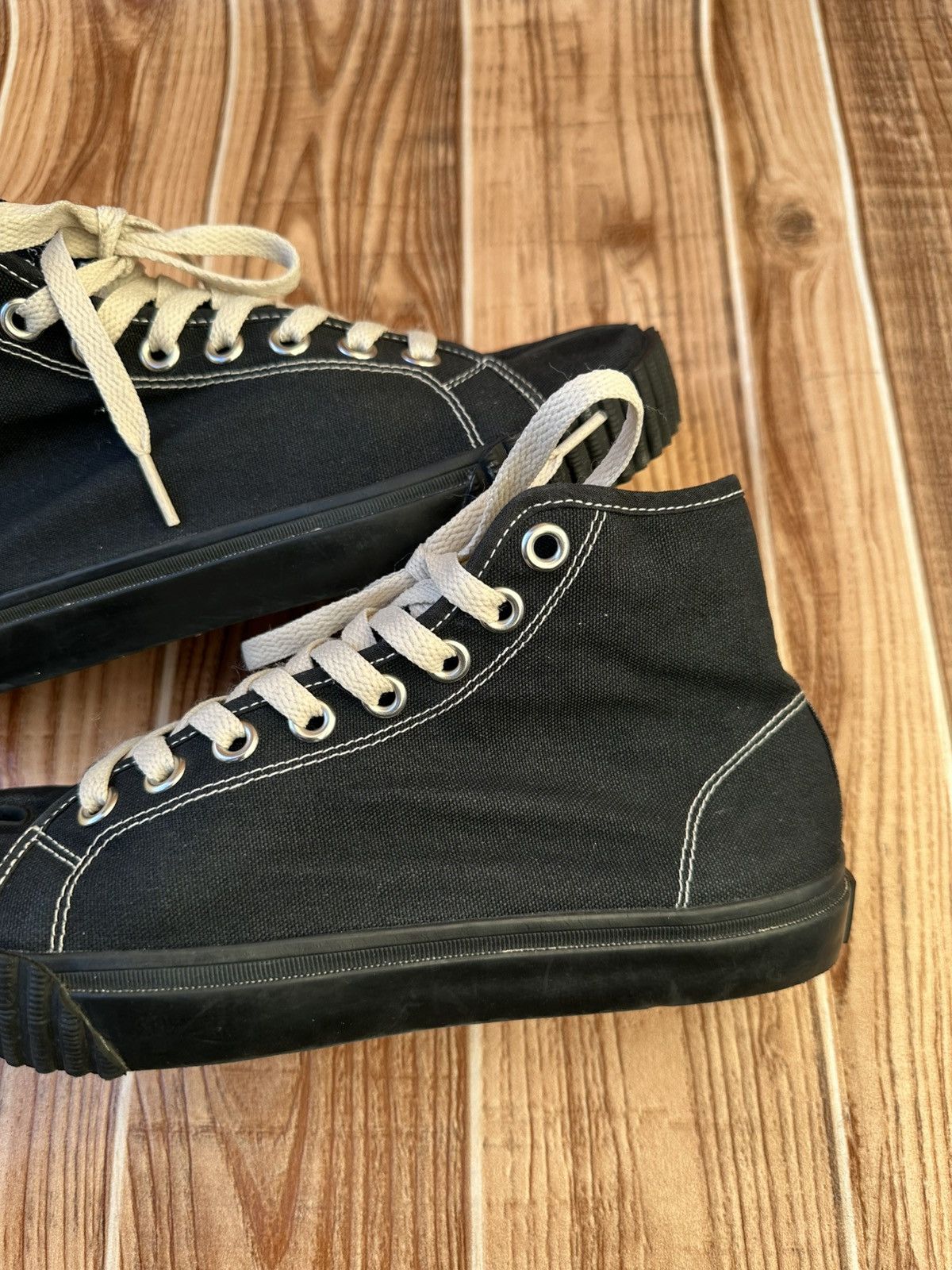 Maison Margiela Maison margiela Tabi Canvas Hightop Black Sneaks 22. Size US 8 / IT 38 - 8 Thumbnail