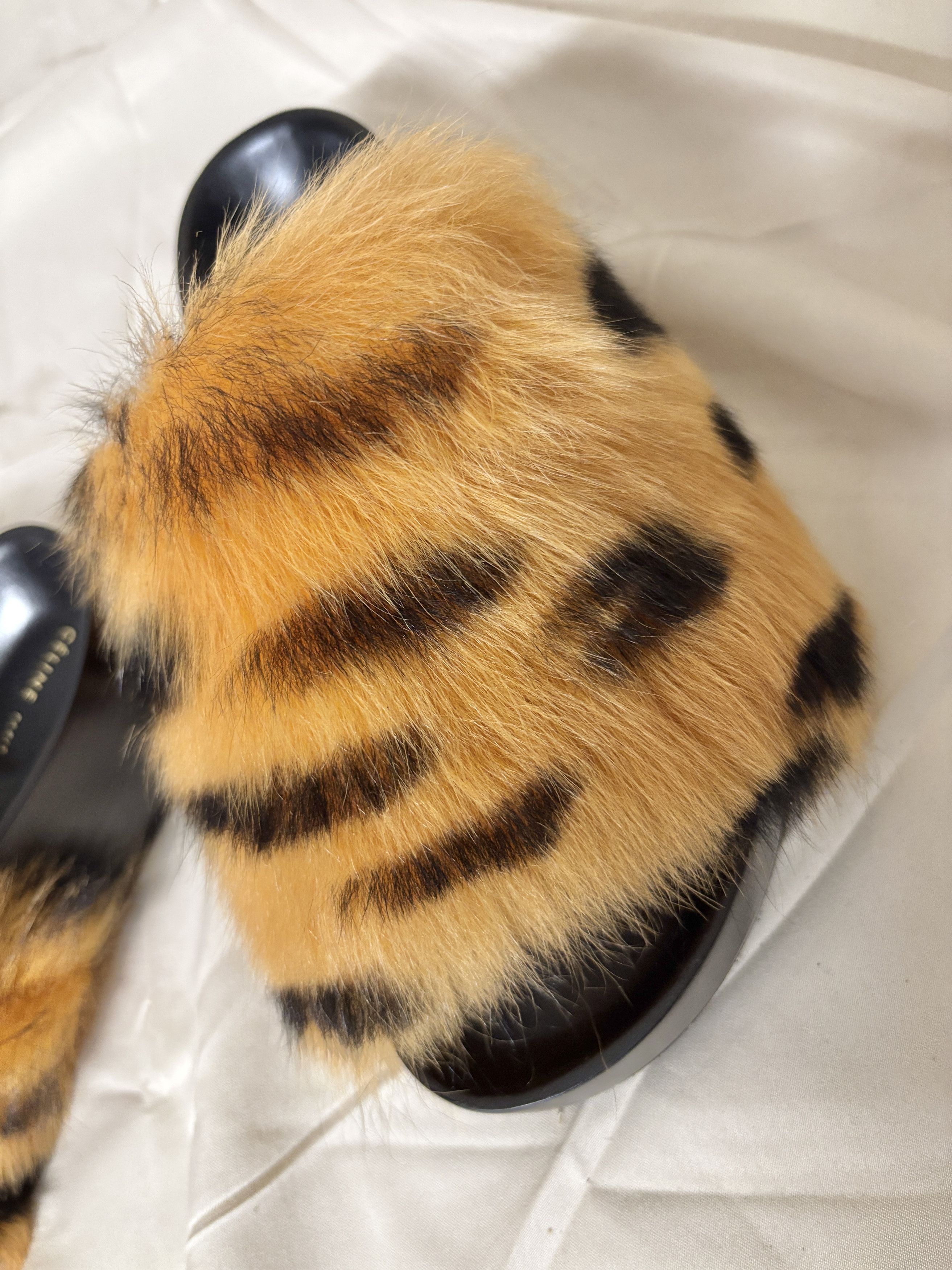 Celine Celine Furry Slides by Phoebe Philo - NIB, sz 36 Size US 6 / IT 36 - 5 Thumbnail