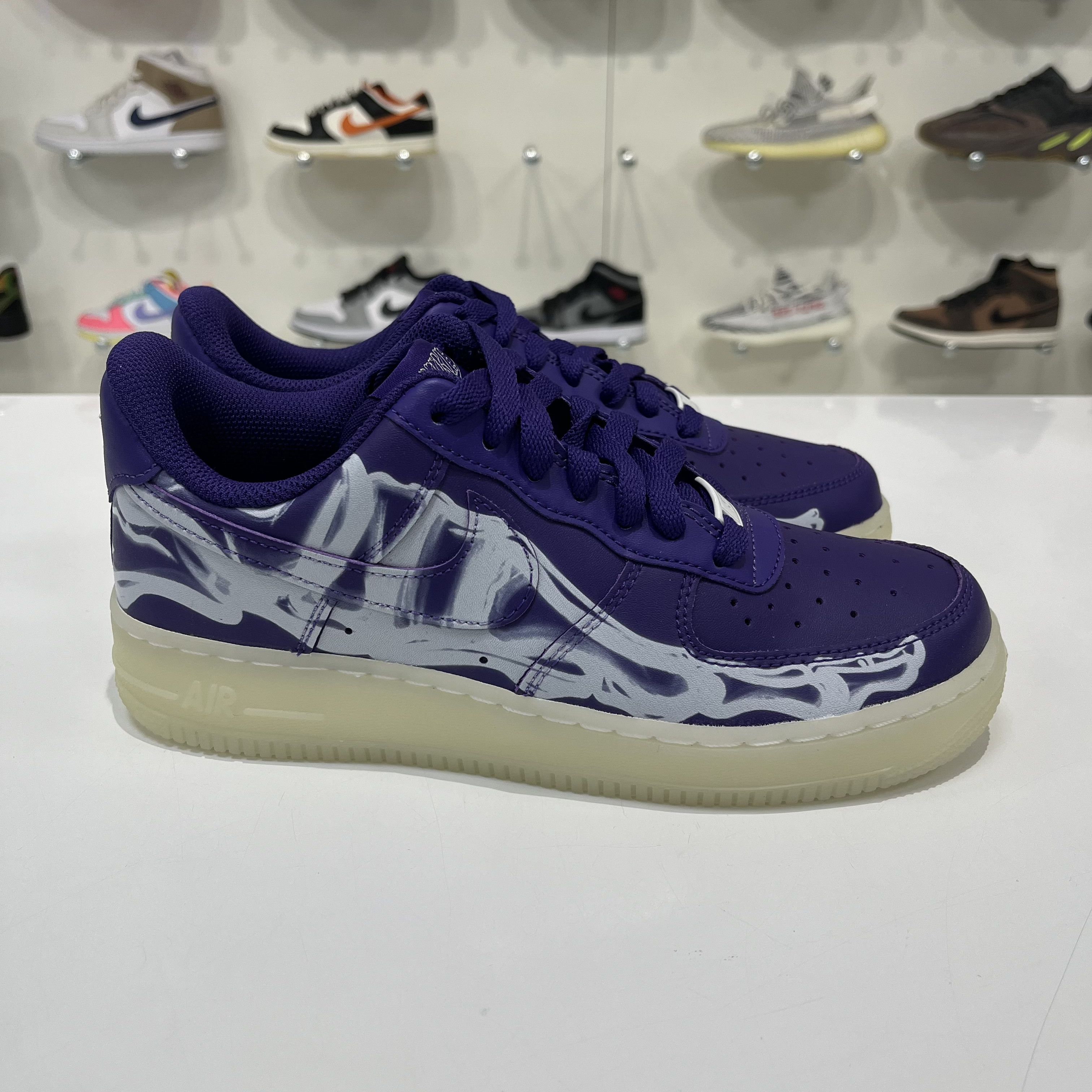 Nike Nike Aair Force 1 Low Skeleton Purple Halloween 2021 Size US 7 / EU 40 - 4 Thumbnail