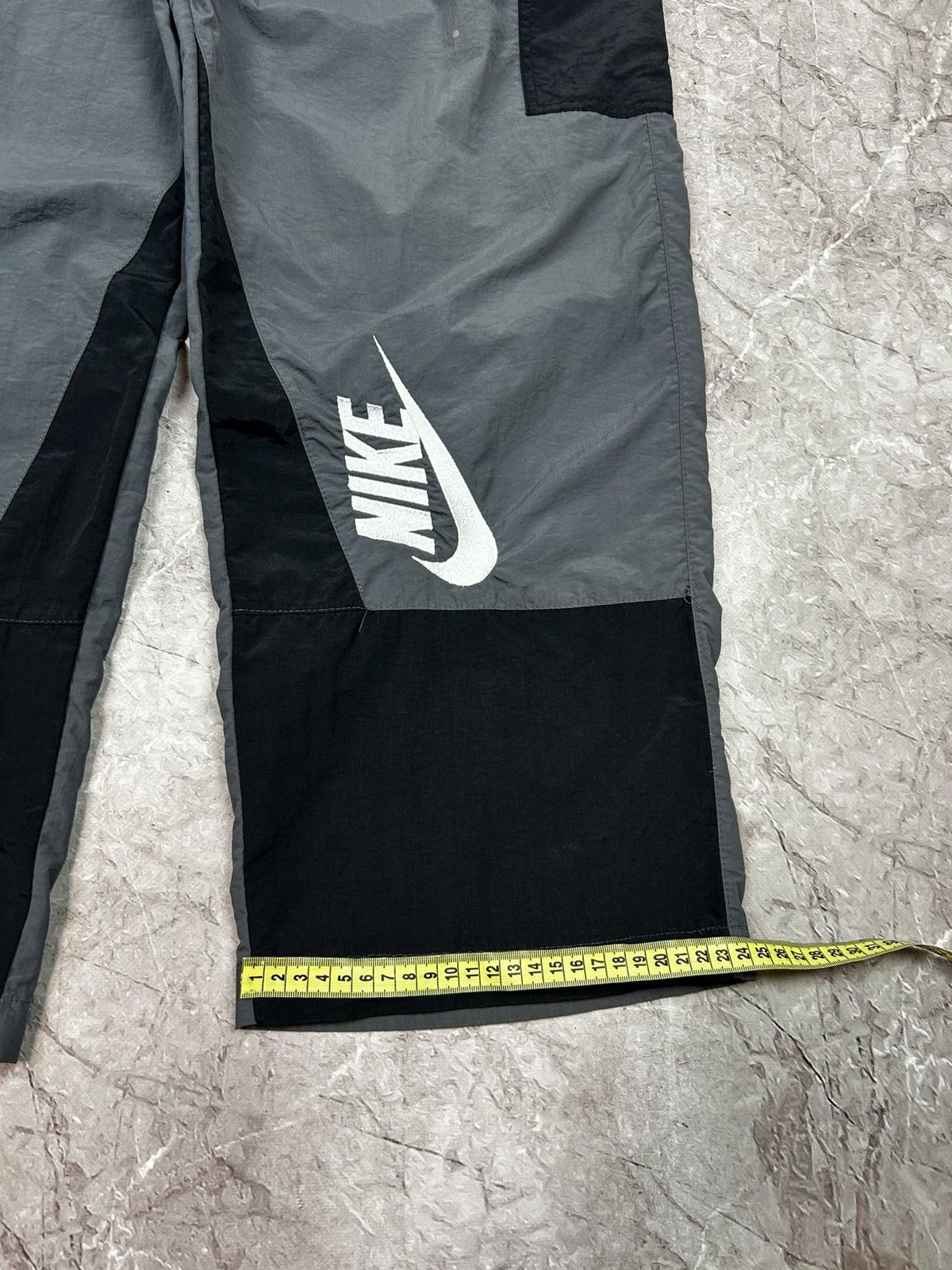 Nike Nike Vintage Pants Baggy Track Nylon Sweatpants Size US 34 / EU 50 - 13 Thumbnail