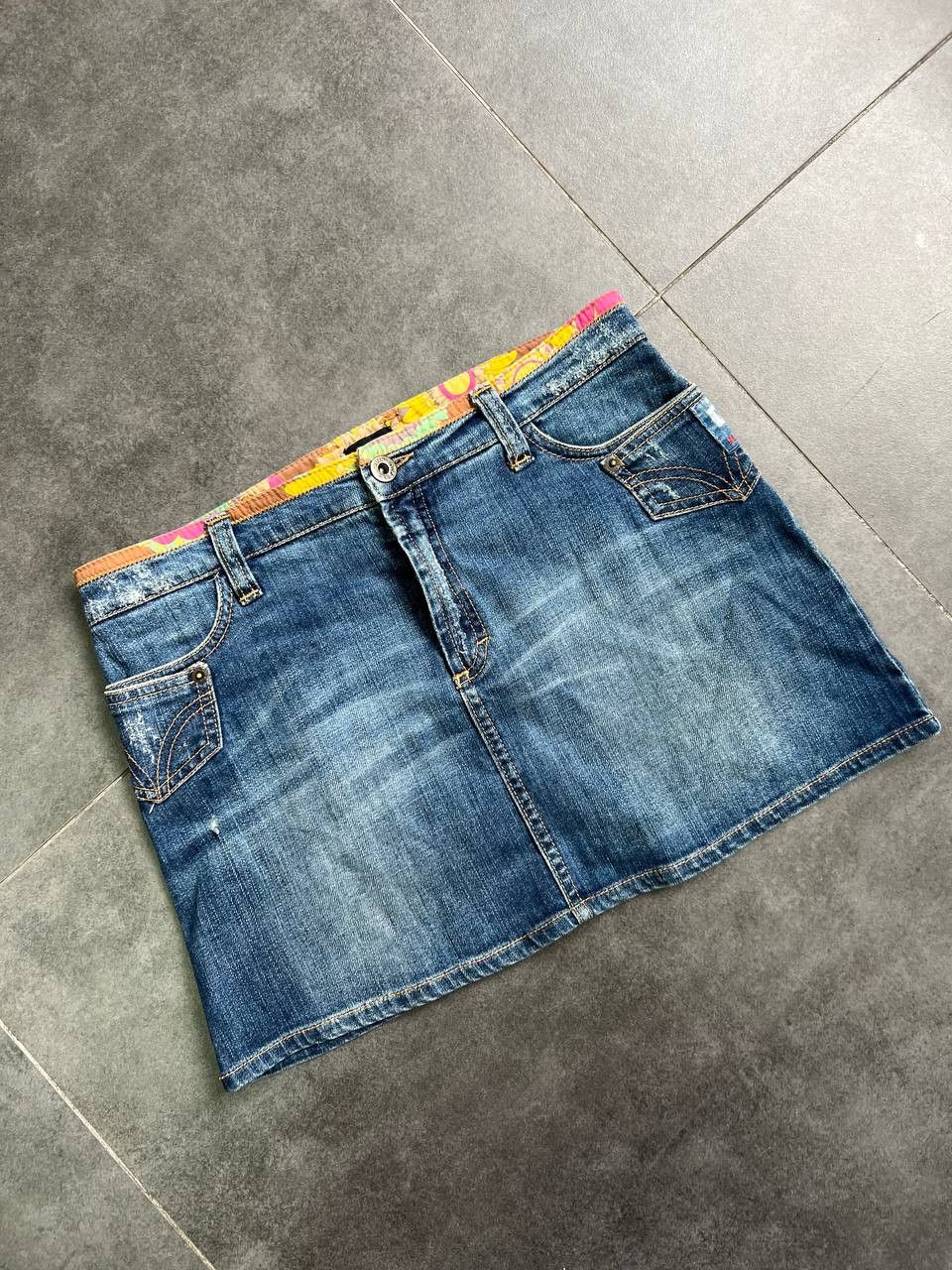 Dolce & Gabbana Rare Dolce Gabbana denim multipocket Y2K mini skirt Size 27" / US 4 / IT 40 - 5 Thumbnail