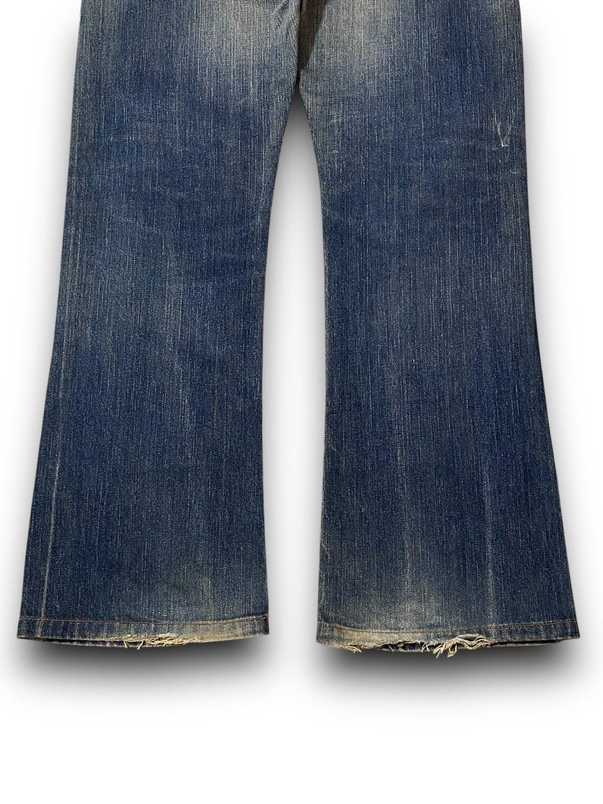 Edwin × Le Grande Bleu (L.G.B.) FLARE Edwin 503 Blue Trip Dirty Wash Distressed Jeans Size US 37 - 7 Thumbnail