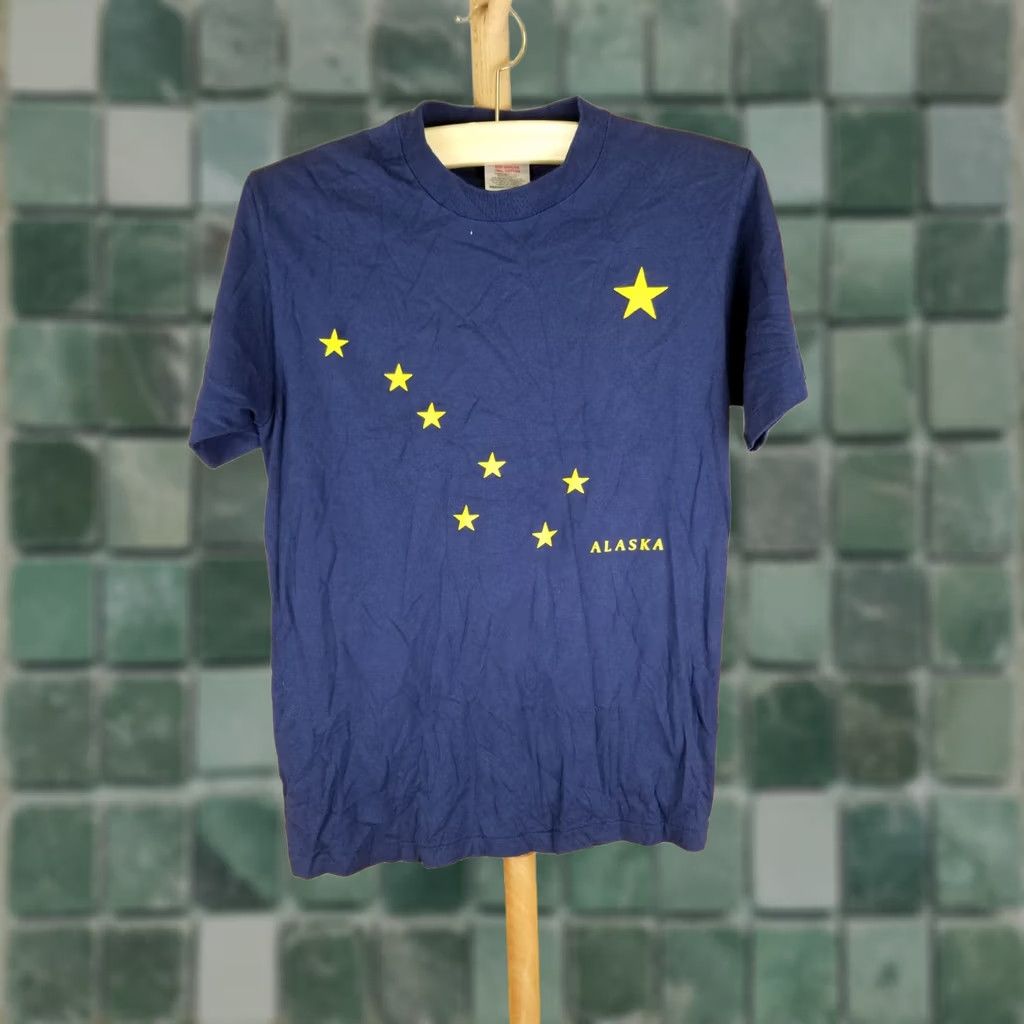 Vintage VINTAGE 90'S ALASKA STAR SINGLE STITCH NAVY ONEITA COTTON T-SHIRT M Mens Blue 100% Cotton 27 INCH 18 INCH Chest NIKE? Size US M / EU 48-50 / 2 - 1 Thumbnail