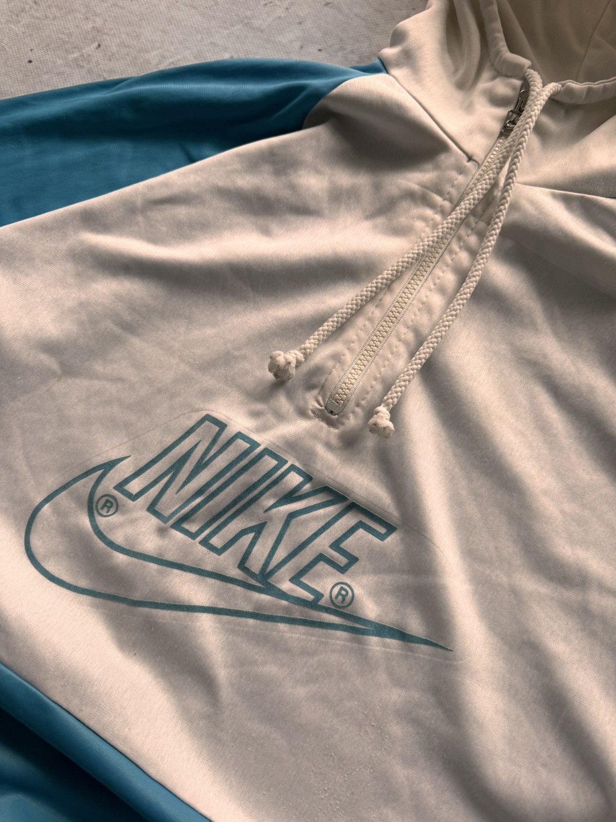 Nike × Vintage NIKE VINTAGE CENTER LOGO OVERSIZE BOXY HOODIE Size US L / EU 52-54 / 3 - 4 Thumbnail